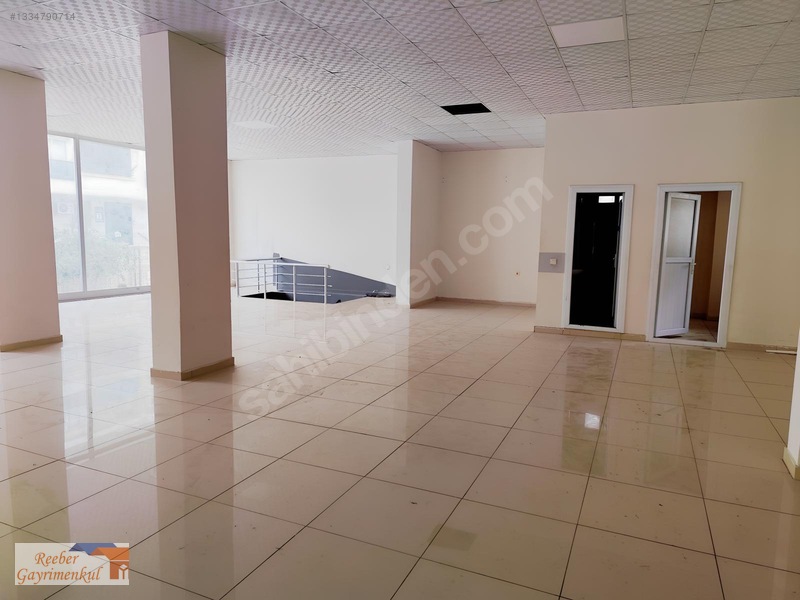 Yalınayak Çiftçiler Caddesi Üzerinde 660 M² Kiralık Geniş Dükkan — fotoğraf 23
