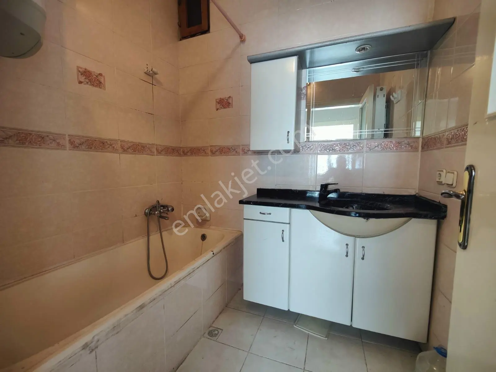 Pazarkapı Mahallesi Merkezi Konumda Satılık 2+1 Daire — fotoğraf 19