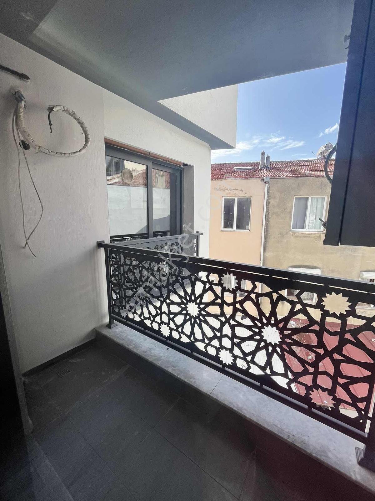 Hıdırlık Mahallesi Çarşı İçinde 2+1 — fotoğraf 9