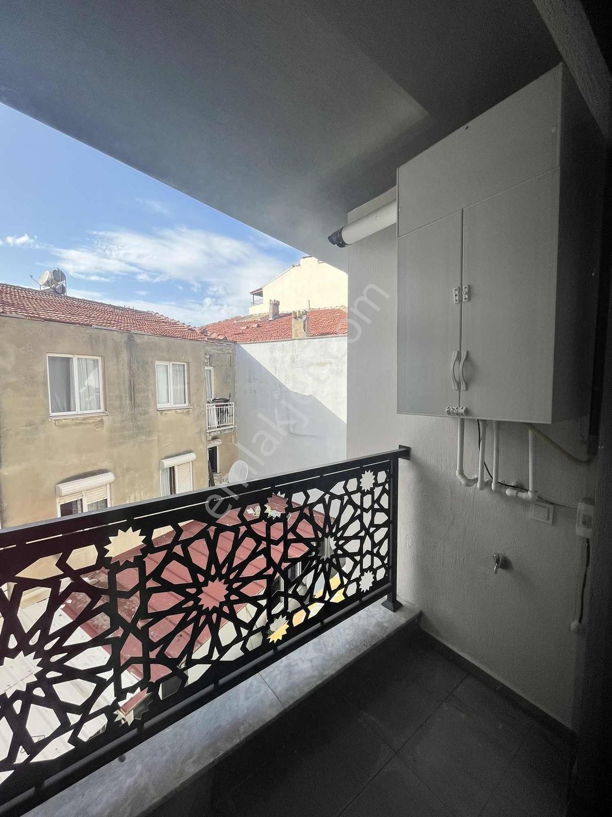 Hıdırlık Mahallesi Çarşı İçinde 2+1 — fotoğraf 10