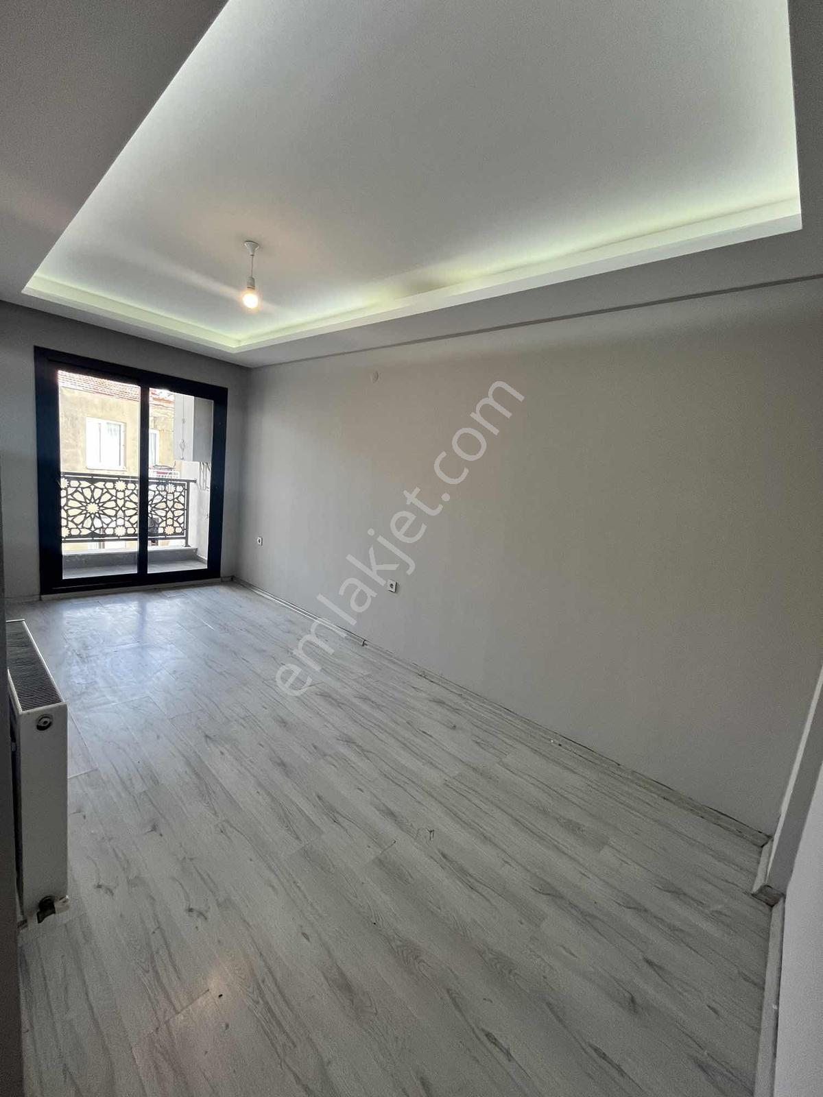 Hıdırlık Mahallesi Çarşı İçinde 2+1 — fotoğraf 17