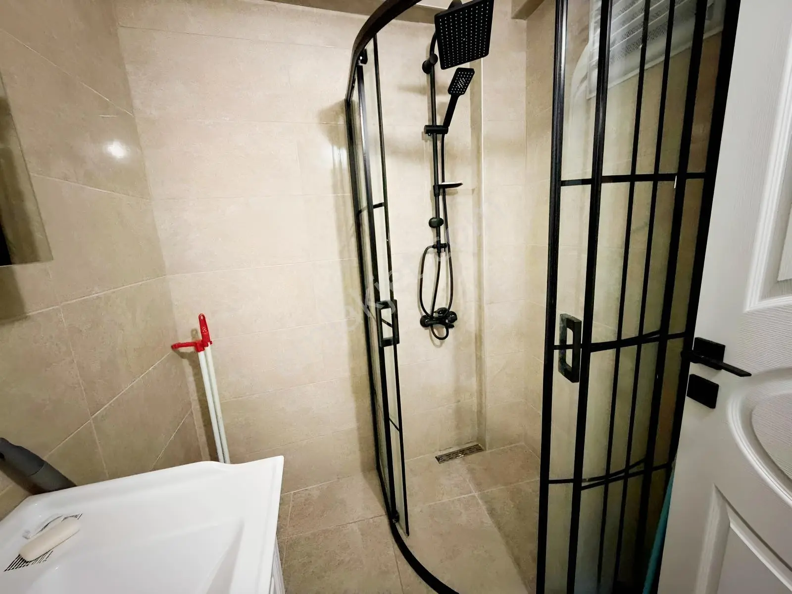 Redstone Dan Merkezi Konum İçi Sıfırdan Yapılı Full Eşyalı 2+1 — fotoğraf 22