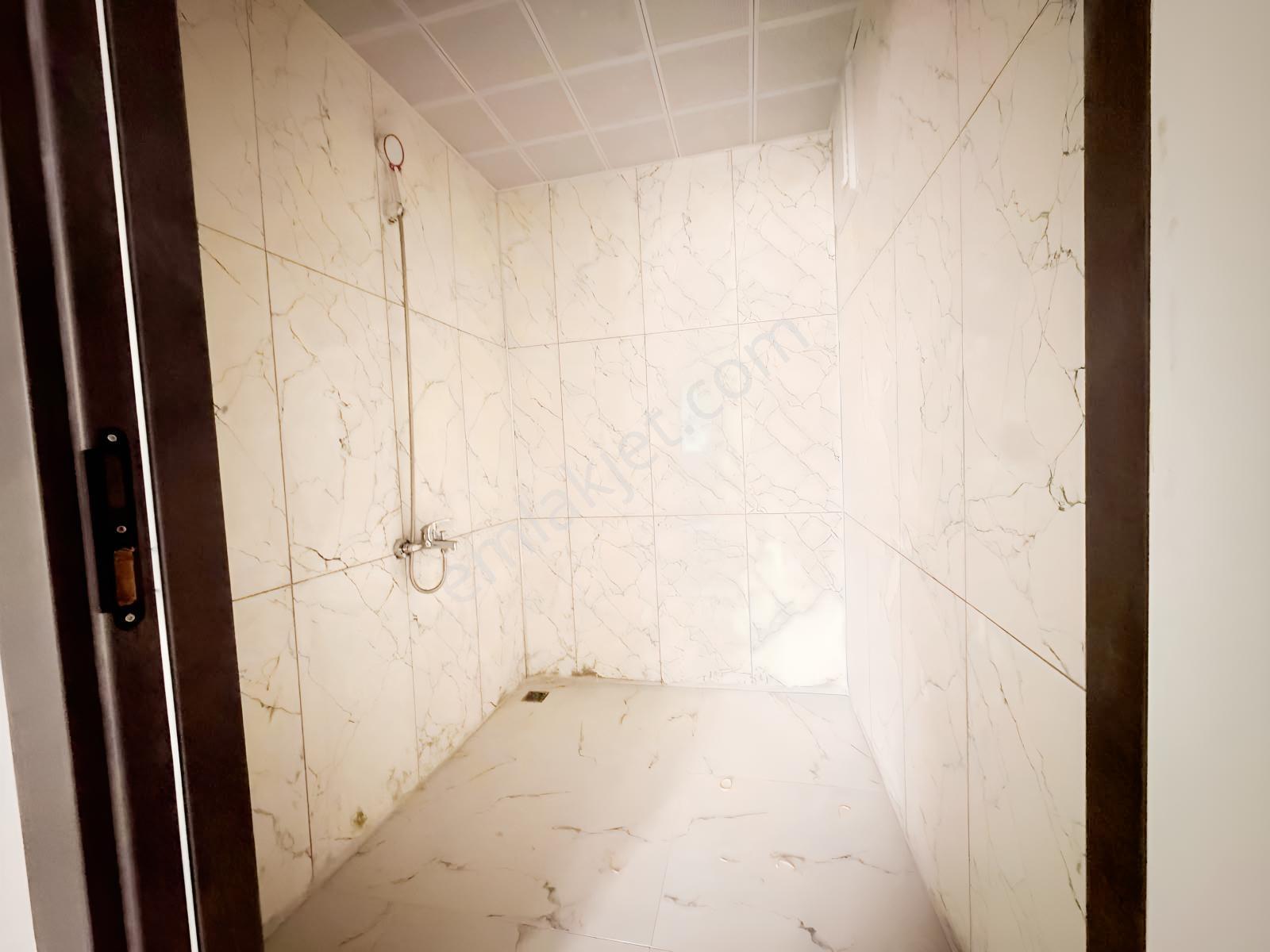 Albayrak Sıfır Site 5.kat Ön Cephe 135m2 Şehitler Cad.üzerin'de — fotoğraf 14