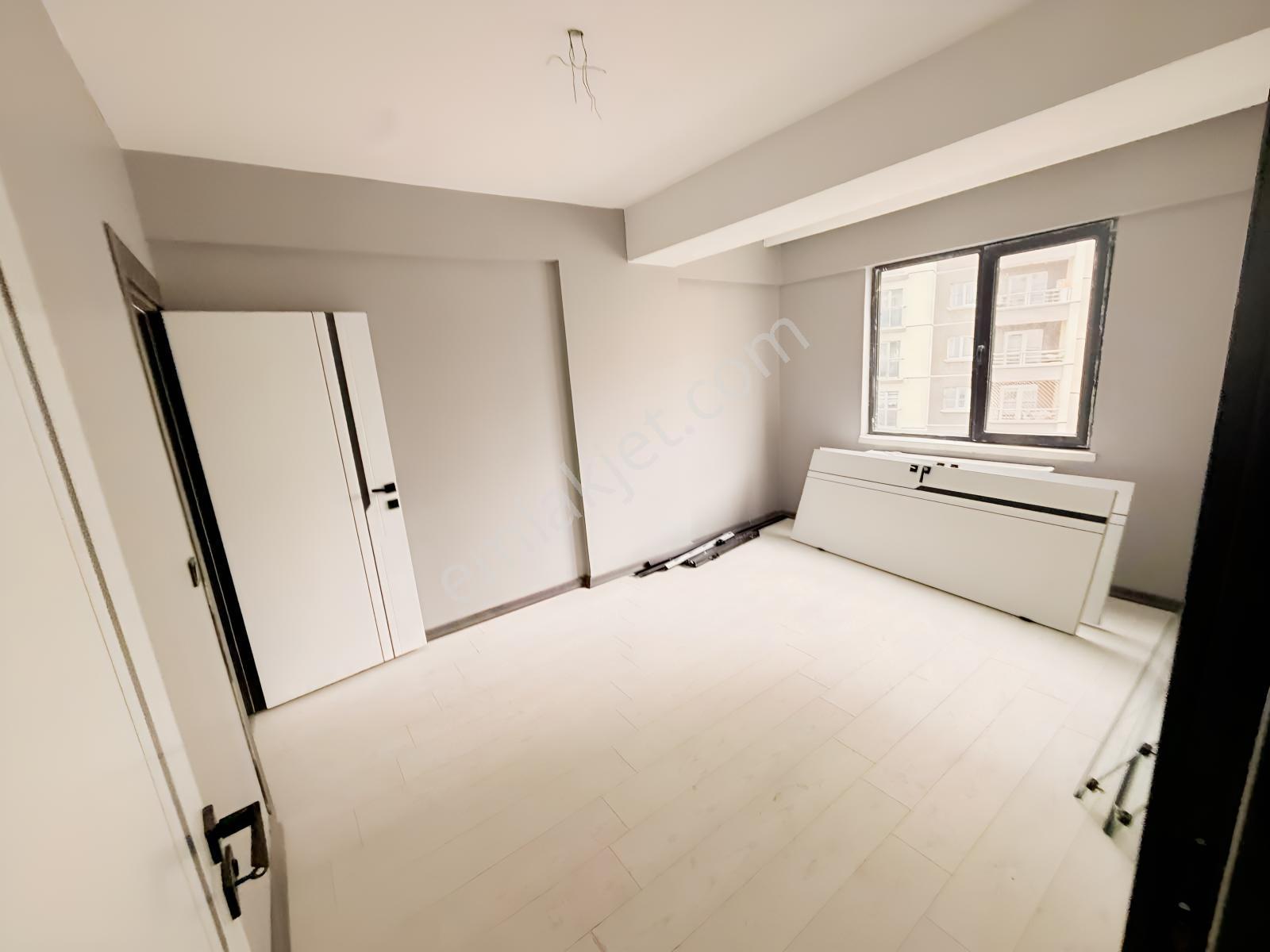 Albayrak Sıfır Site 5.kat Ön Cephe 135m2 Şehitler Cad.üzerin'de — fotoğraf 15