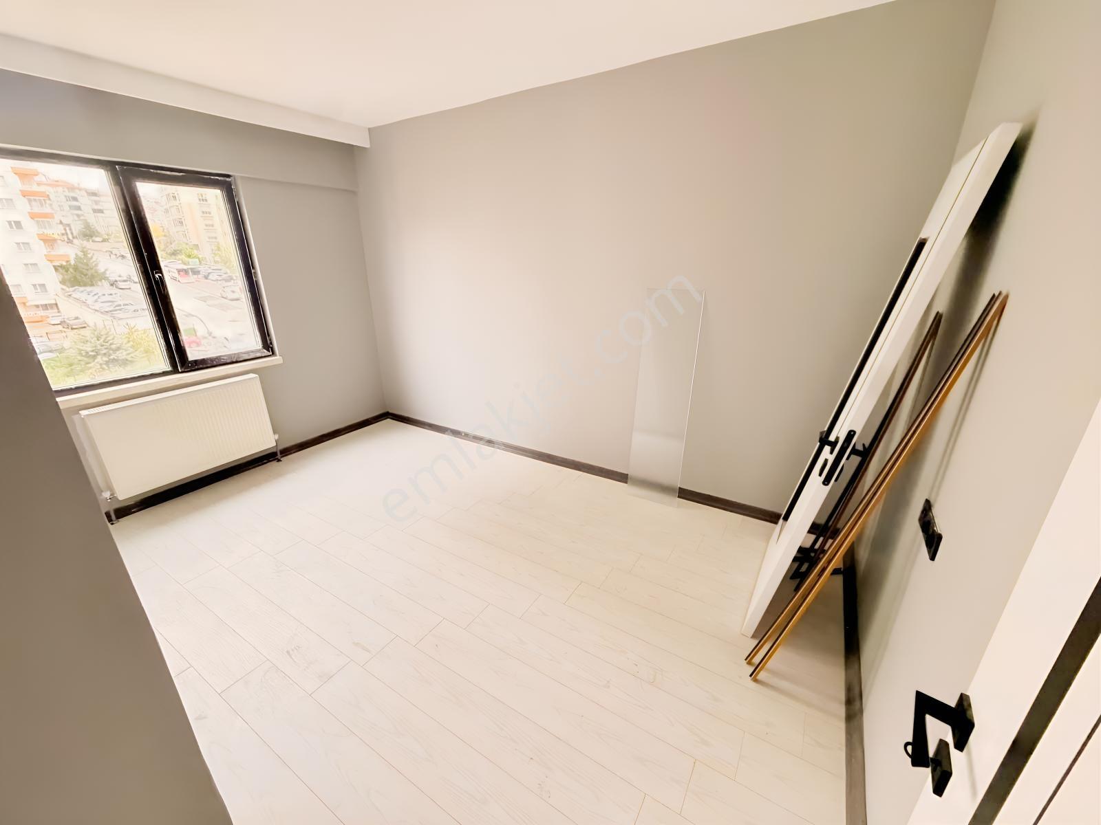 Albayrak Sıfır Site 5.kat Ön Cephe 135m2 Şehitler Cad.üzerin'de — fotoğraf 25