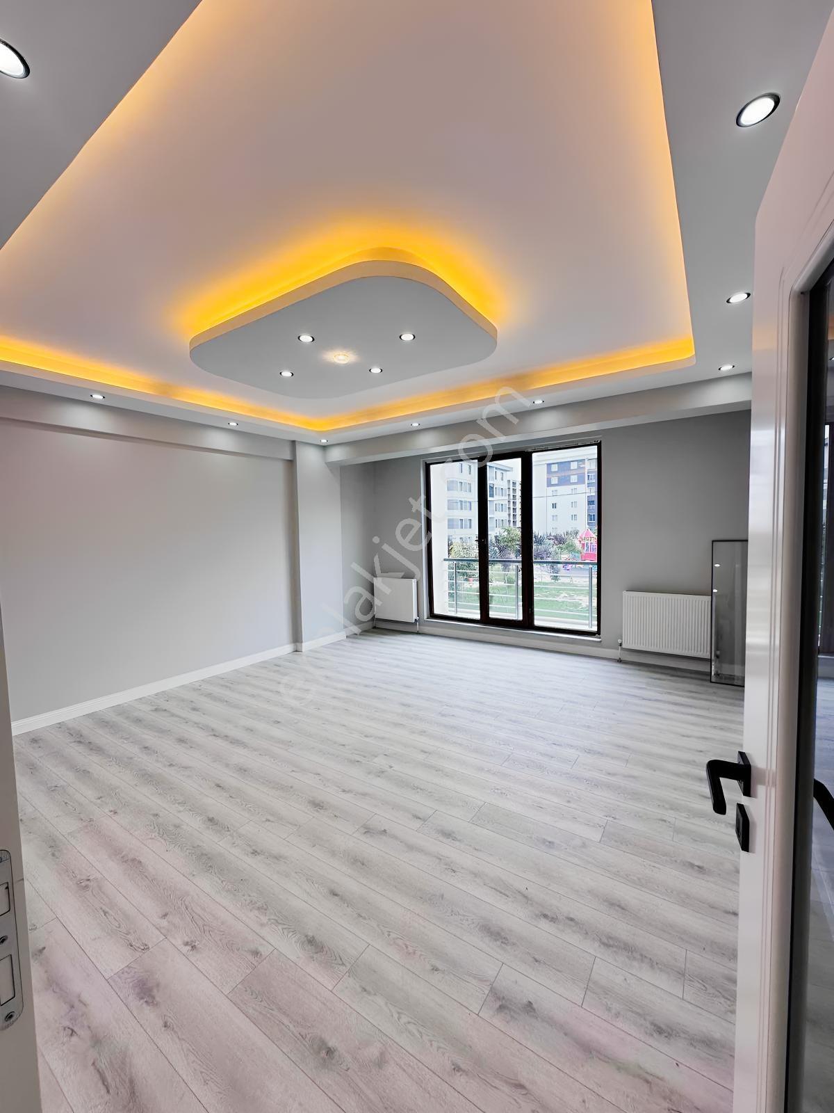 Arden Gyo'Dan Satılık Site İçi Daire!