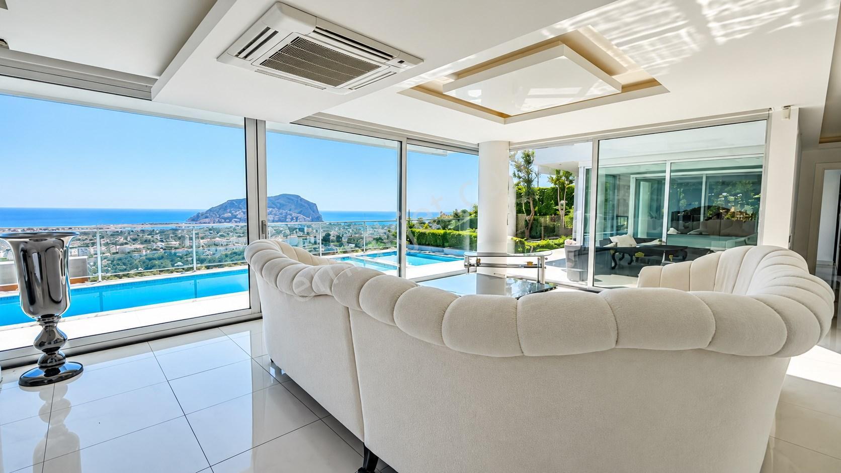 Alanya / Sugözü – Eşsiz Konfor Ve Manzara Sunan 4+1 Müstakil Villa