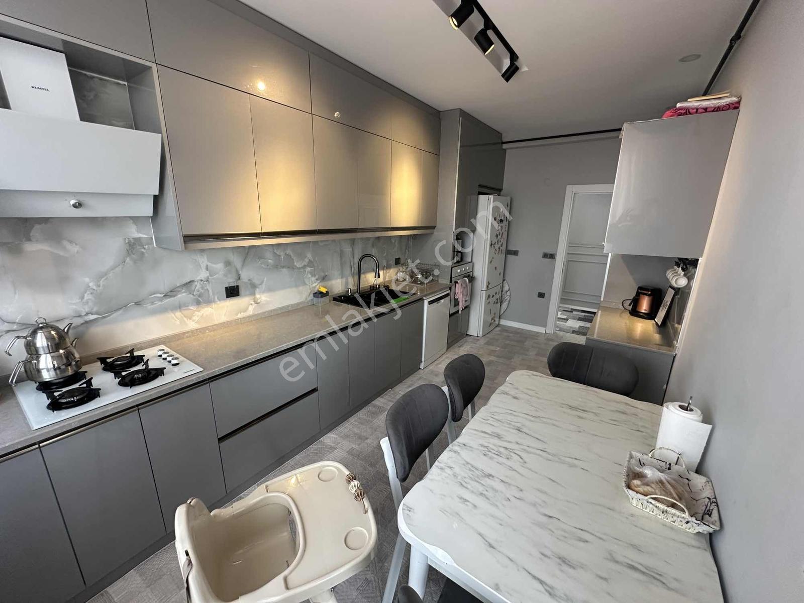 4+1 165M2 Dubleks Daire Yeni Daire Merkezi Konum