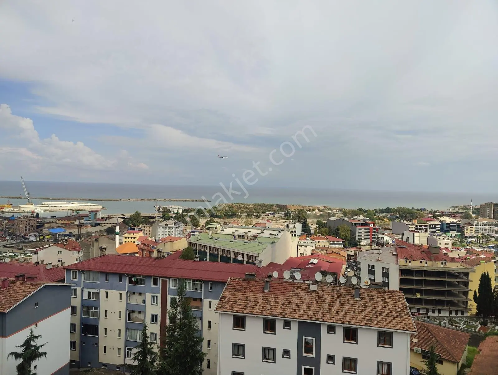 Redstone Dan Kaymaklı Toki De Deniz Manzaralı Satılık 2+1 Daire — fotoğraf 3