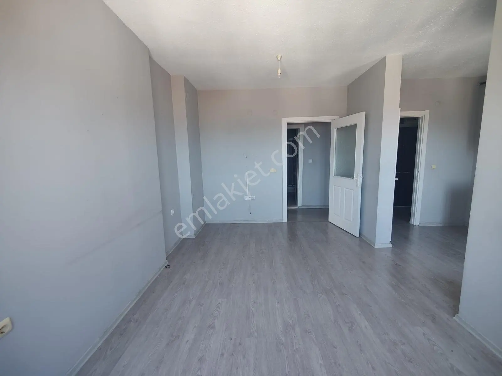 Redstone Dan Kaymaklı Toki De Deniz Manzaralı Satılık 2+1 Daire — fotoğraf 4
