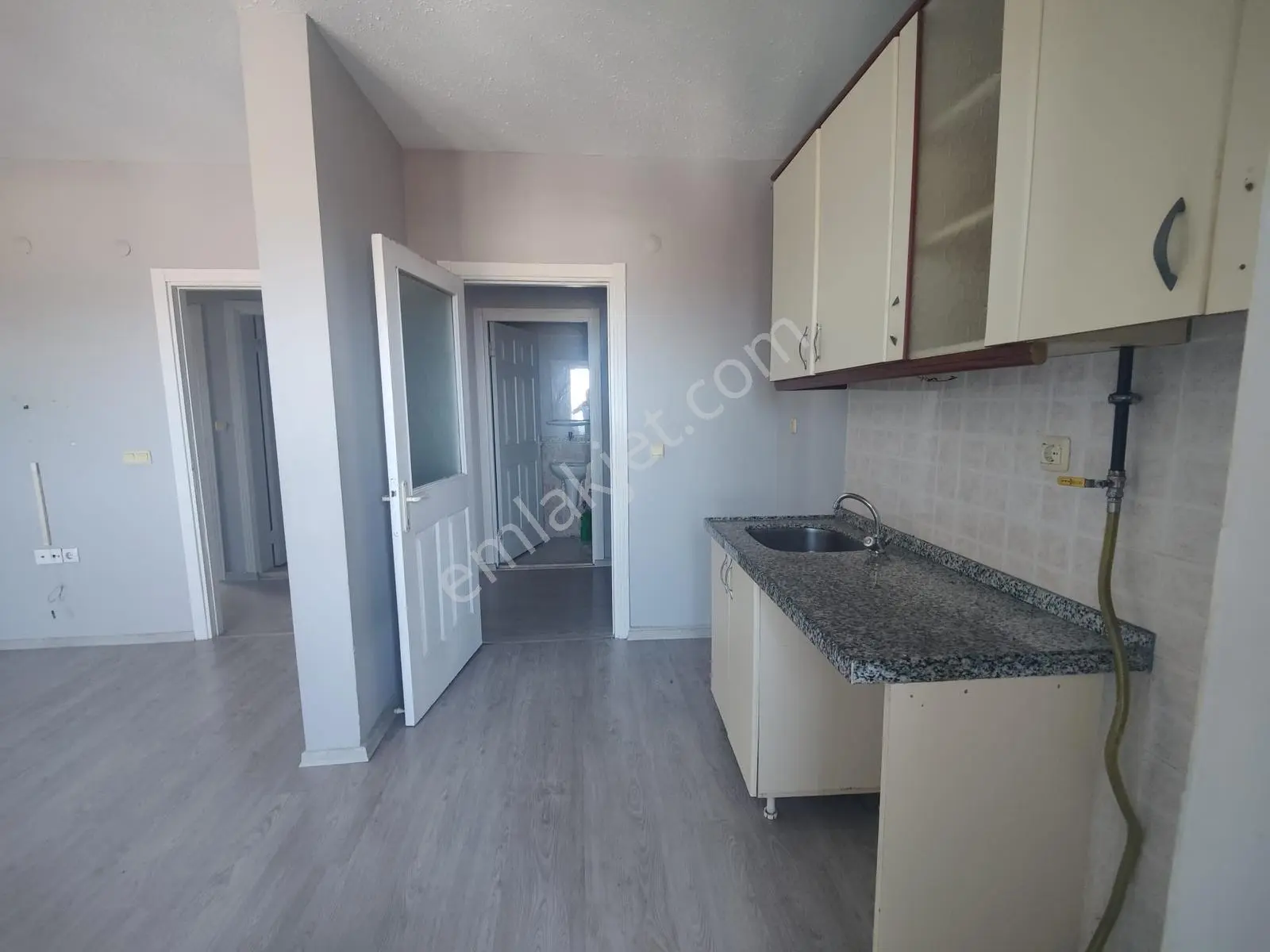 Redstone Dan Kaymaklı Toki De Deniz Manzaralı Satılık 2+1 Daire — fotoğraf 9