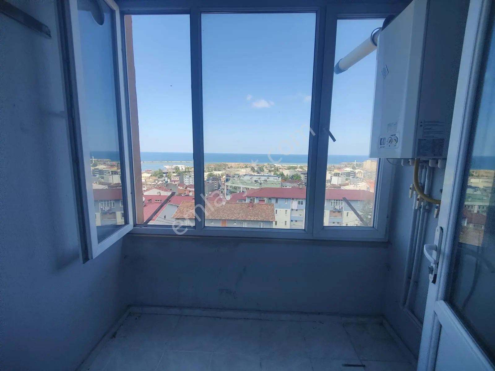 Redstone Dan Kaymaklı Toki De Deniz Manzaralı Satılık 2+1 Daire — fotoğraf 12