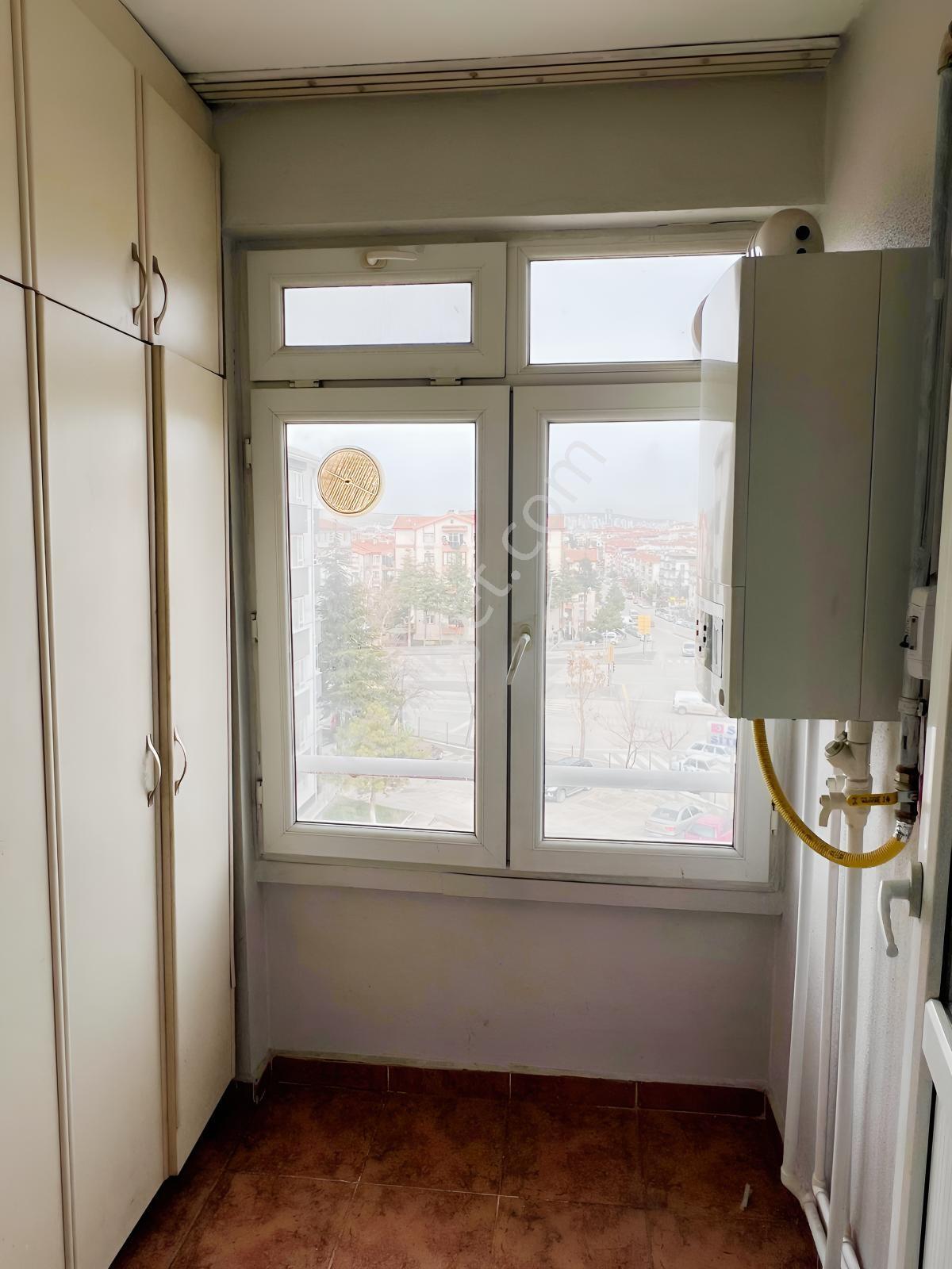 Kartal'dan Sincan'da Ara Kat 3+1 Mantolamalı Kombili Oturuma Haz — fotoğraf 4