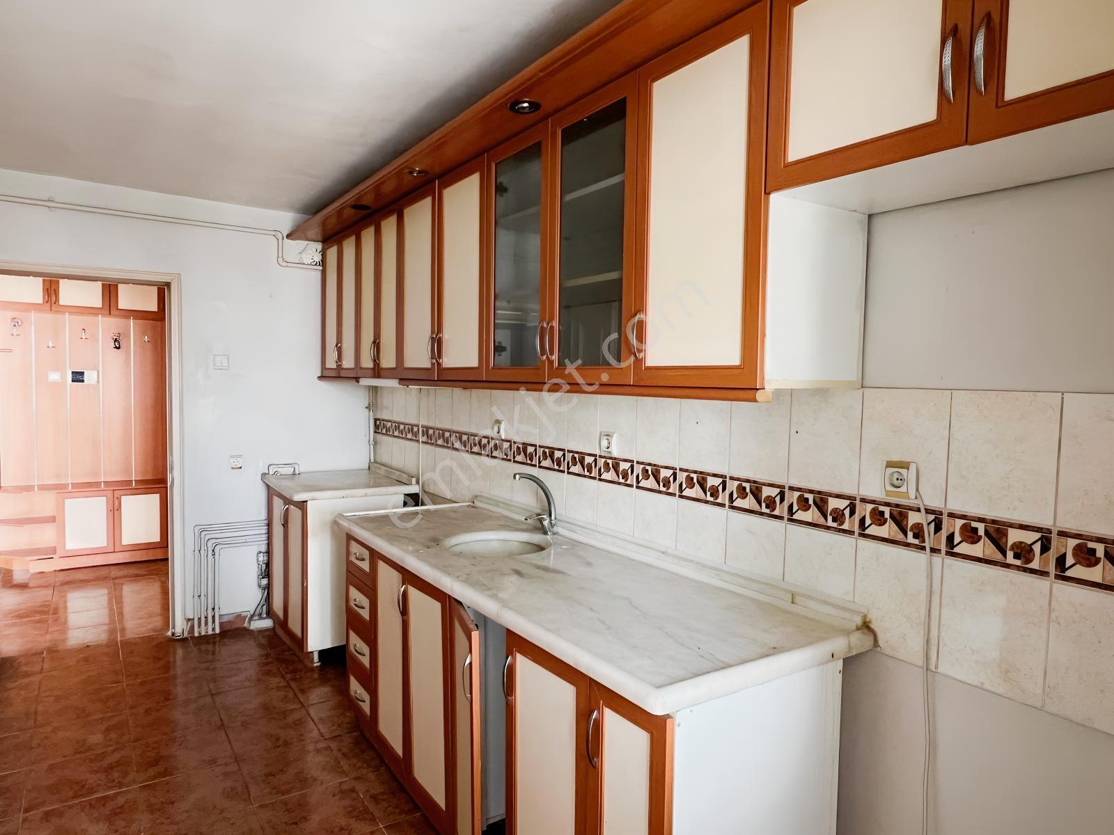 Kartal'dan Sincan'da Ara Kat 3+1 Mantolamalı Kombili Oturuma Haz — fotoğraf 6