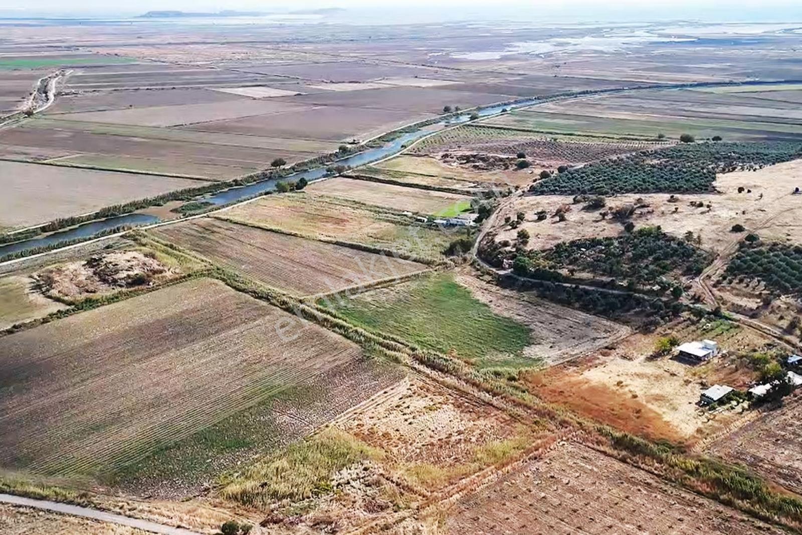 Foçaköy'de 1082 M2 / İki Villa İmarlı Köşe Parsel Satılık Arsa — fotoğraf 7
