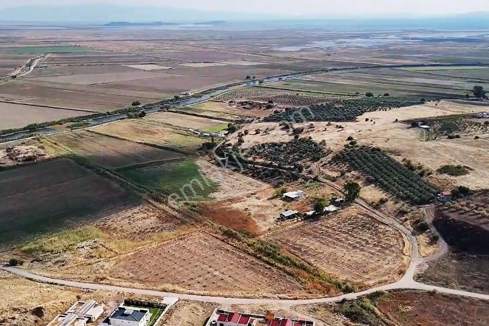 Foçaköy'de 1082 M2 / İki Villa İmarlı Köşe Parsel Satılık Arsa — fotoğraf 9