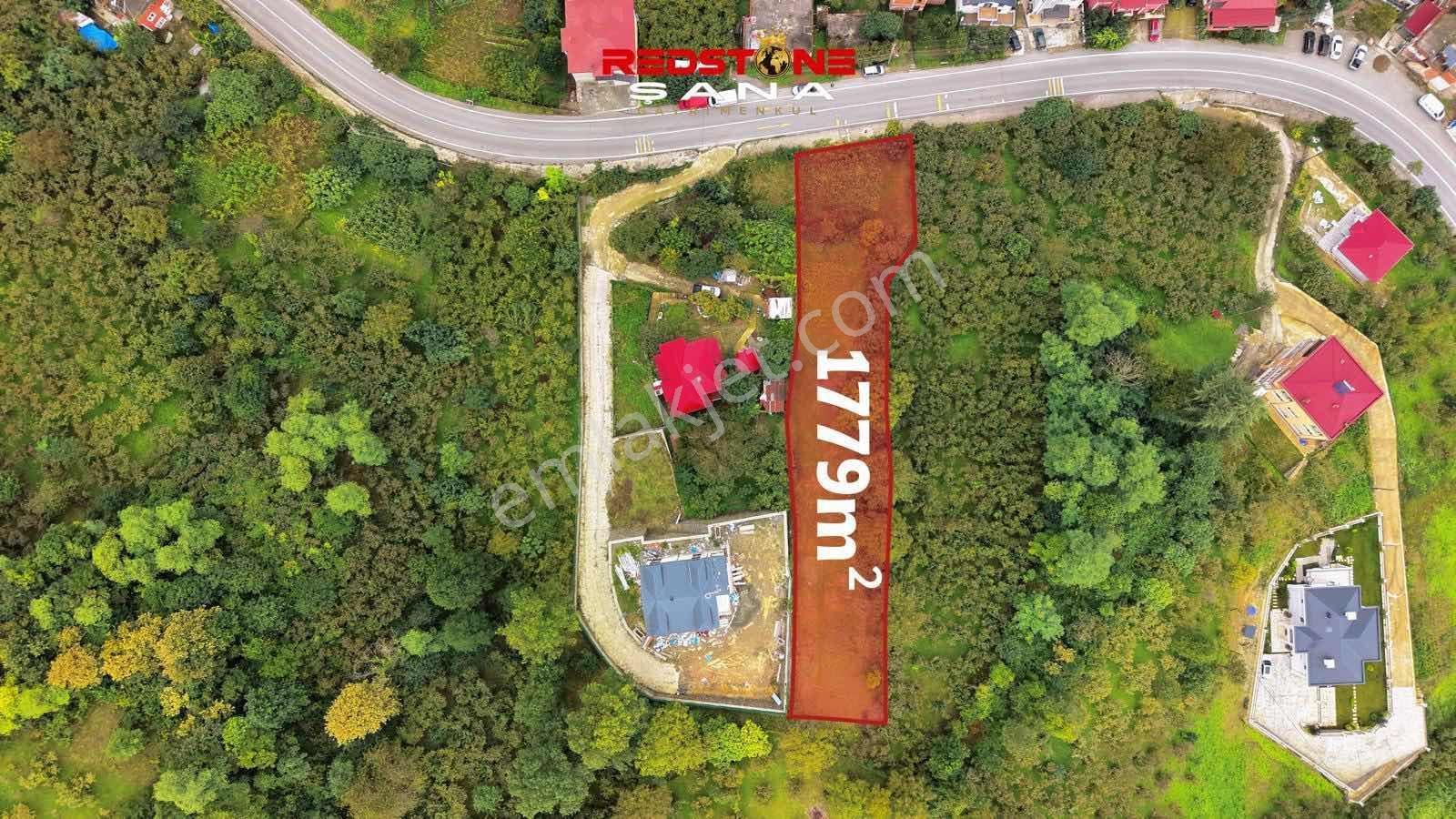 Kireçhanede Satılık 1800 M2 Arsa Villa İmarlı