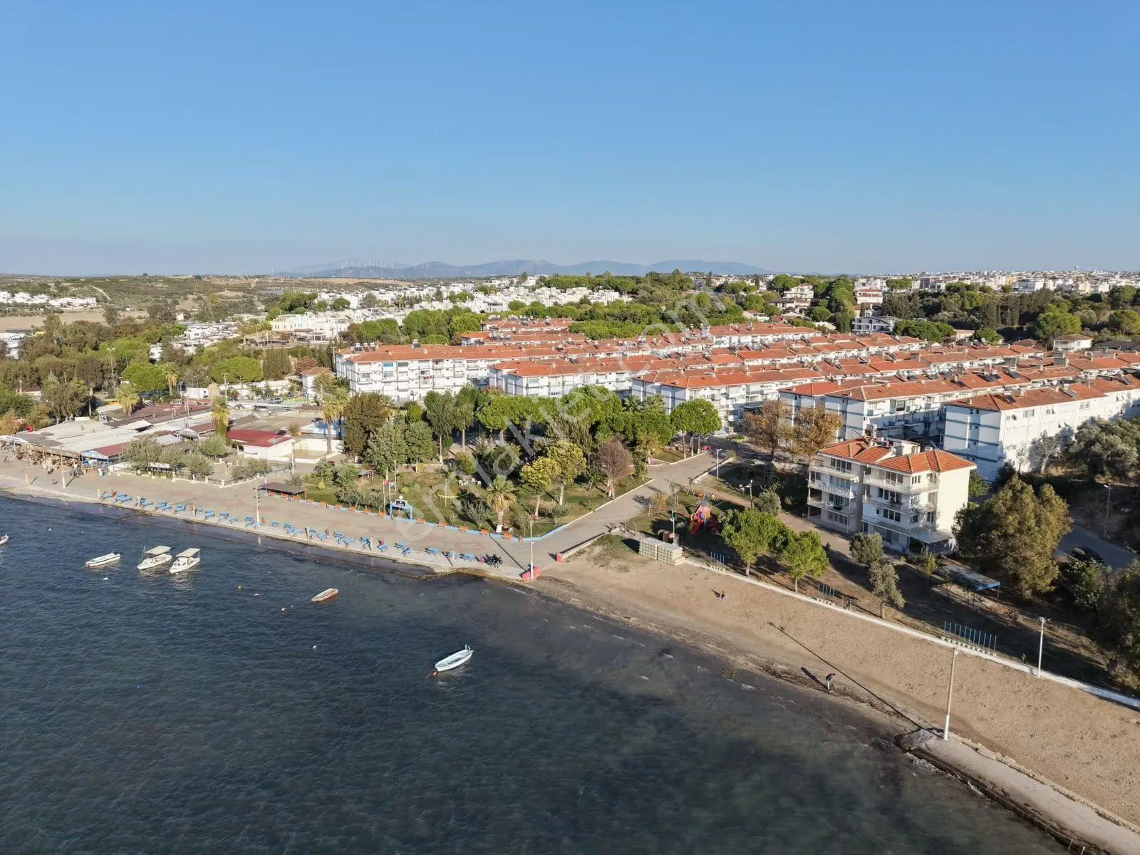 Didim Mavişehir'de Satılık Eşyalı 2+1 Arakat Daire — fotoğraf 3