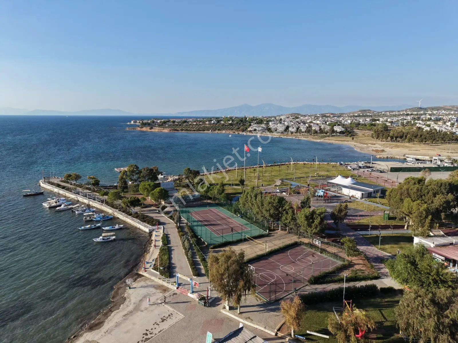 Didim Mavişehir'de Satılık Eşyalı 2+1 Arakat Daire — fotoğraf 4