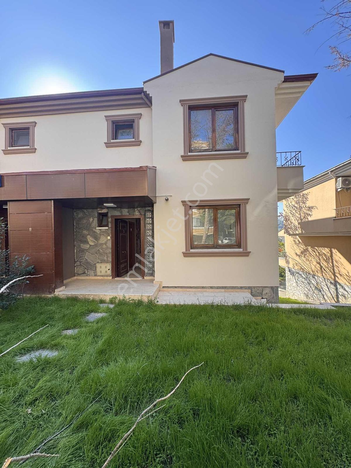Çamlıcada 5+1 Villa — fotoğraf 2