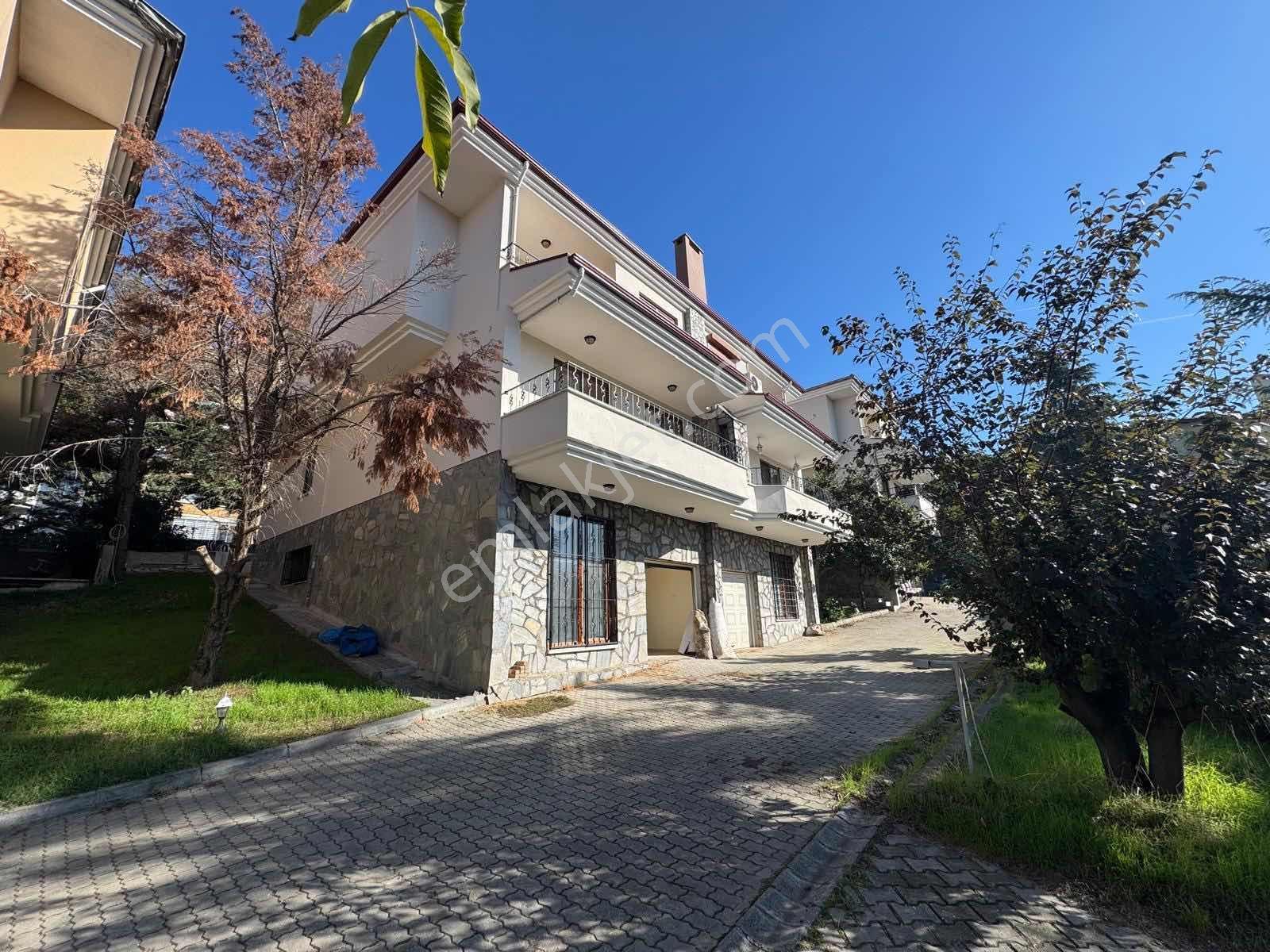 Çamlıcada 5+1 Villa — fotoğraf 5