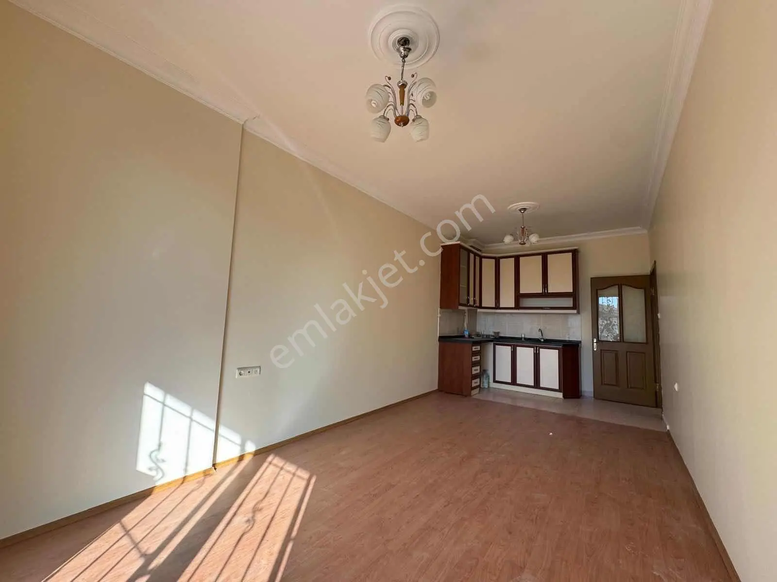 Çamlıcada 5+1 Villa — fotoğraf 22