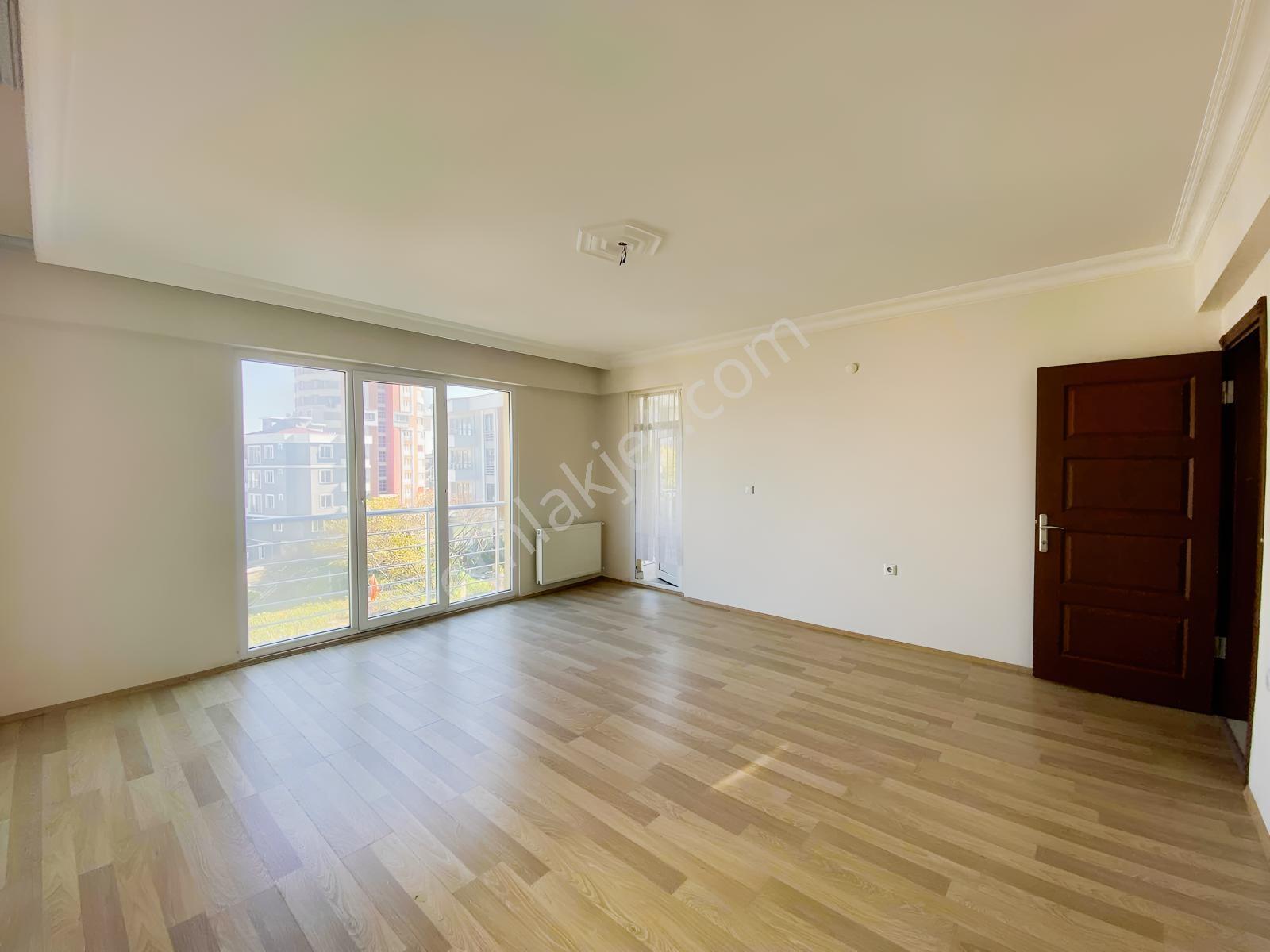 Revizyonplazadan Ömürevler Tranvaya Yürüme Mesafesinde 2+1 Daire — fotoğraf 5