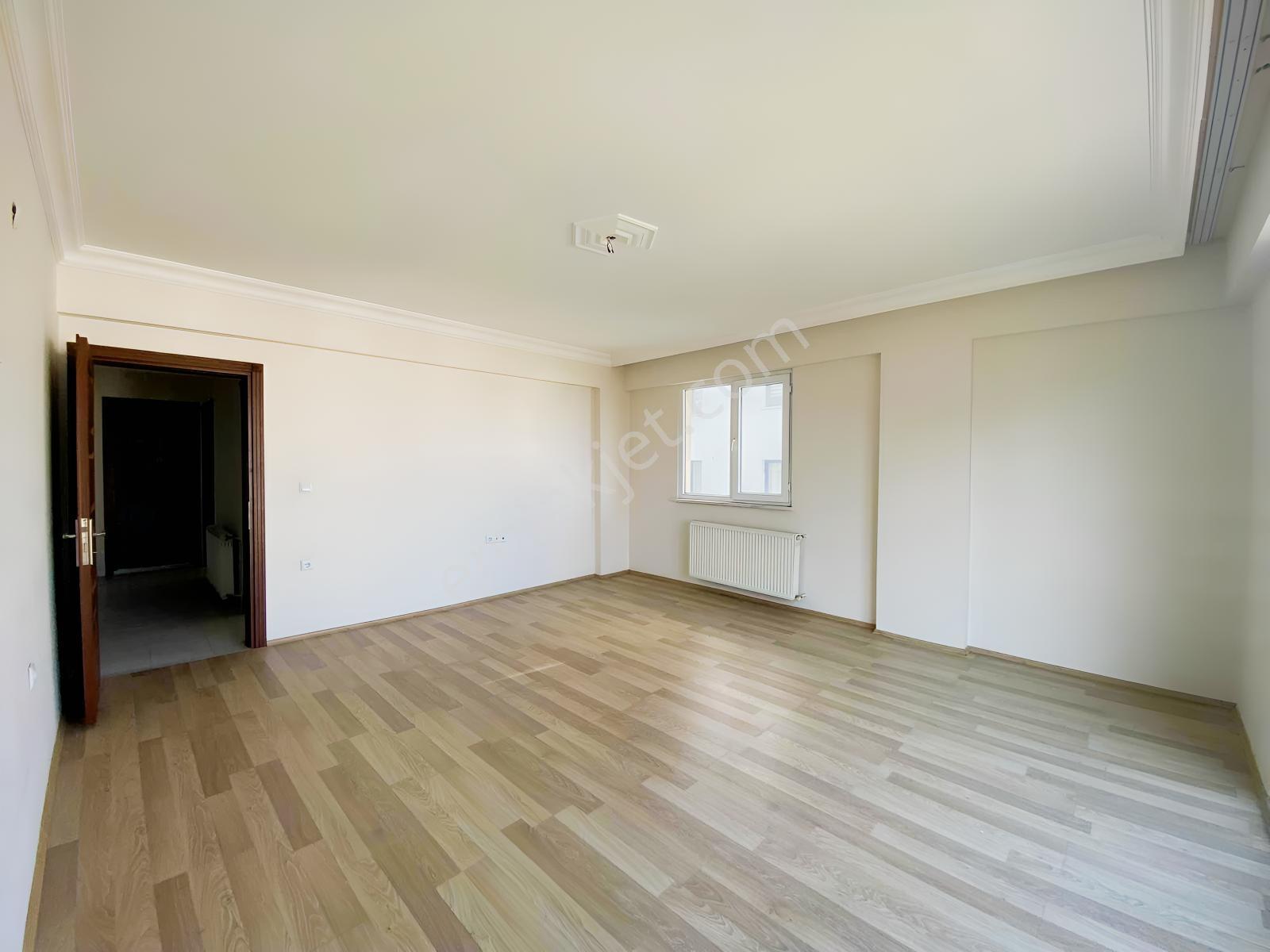 Revizyonplazadan Ömürevler Tranvaya Yürüme Mesafesinde 2+1 Daire — fotoğraf 7