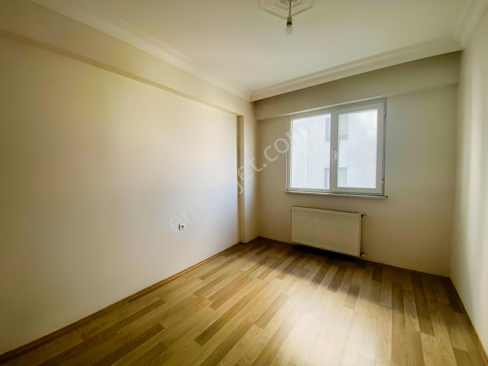 Revizyonplazadan Ömürevler Tranvaya Yürüme Mesafesinde 2+1 Daire — fotoğraf 11
