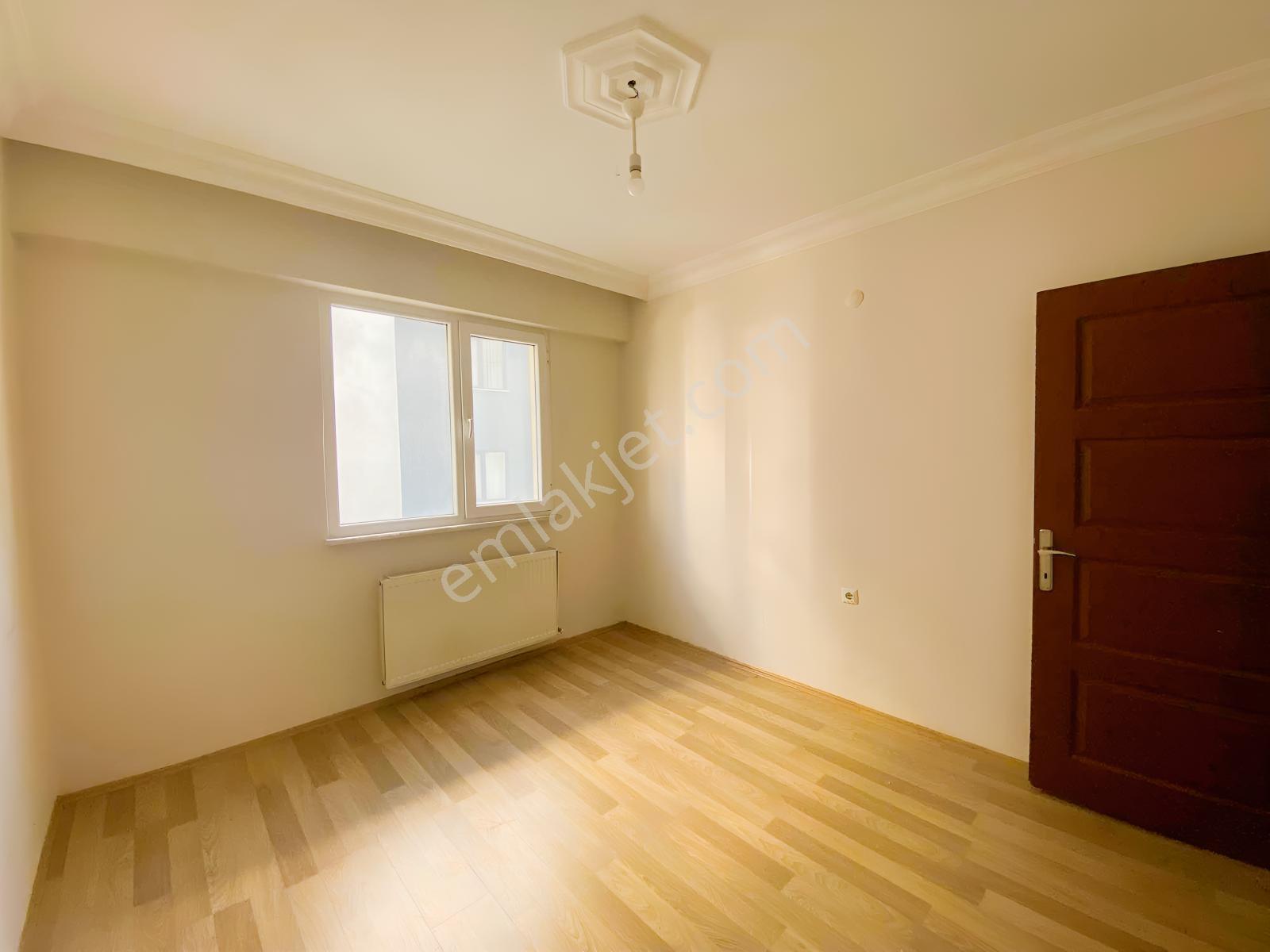 Revizyonplazadan Ömürevler Tranvaya Yürüme Mesafesinde 2+1 Daire — fotoğraf 16