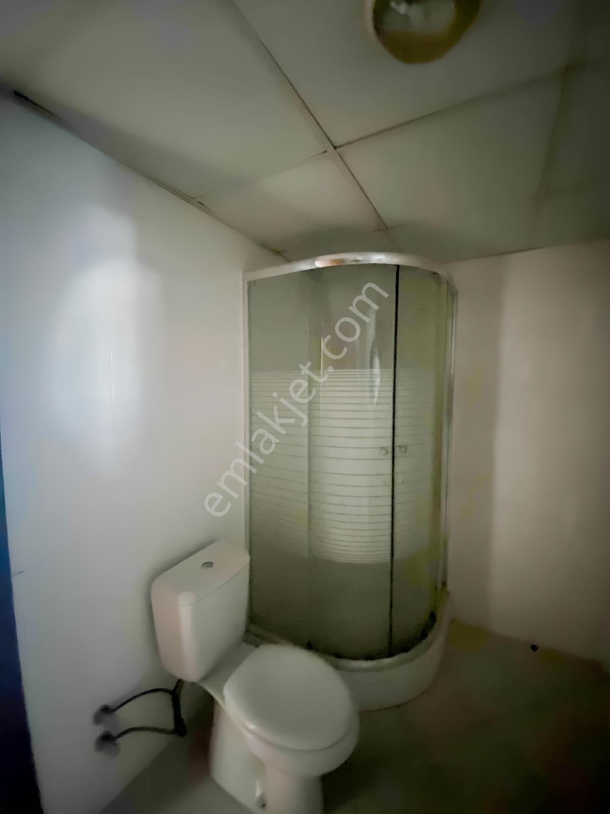 Revizyonplazadan Ömürevler Tranvaya Yürüme Mesafesinde 2+1 Daire — fotoğraf 20