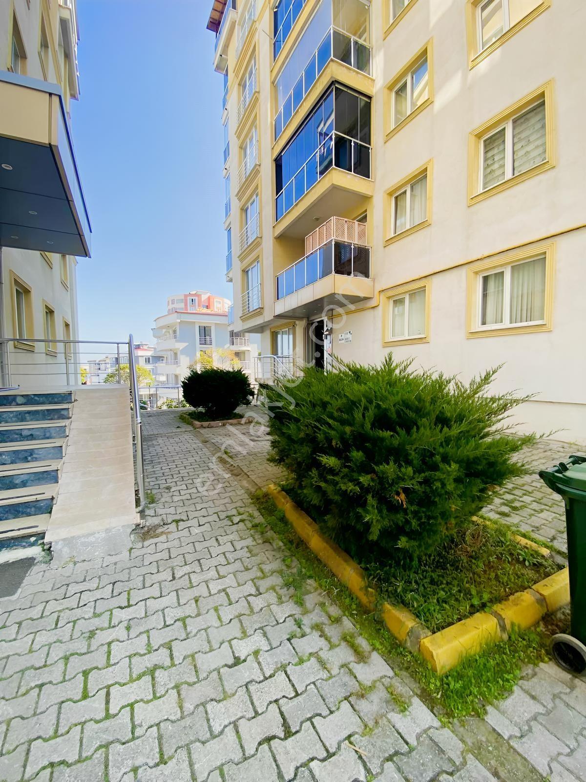 Revizyonplazadan Ömürevler Tranvaya Yürüme Mesafesinde 2+1 Daire — fotoğraf 29