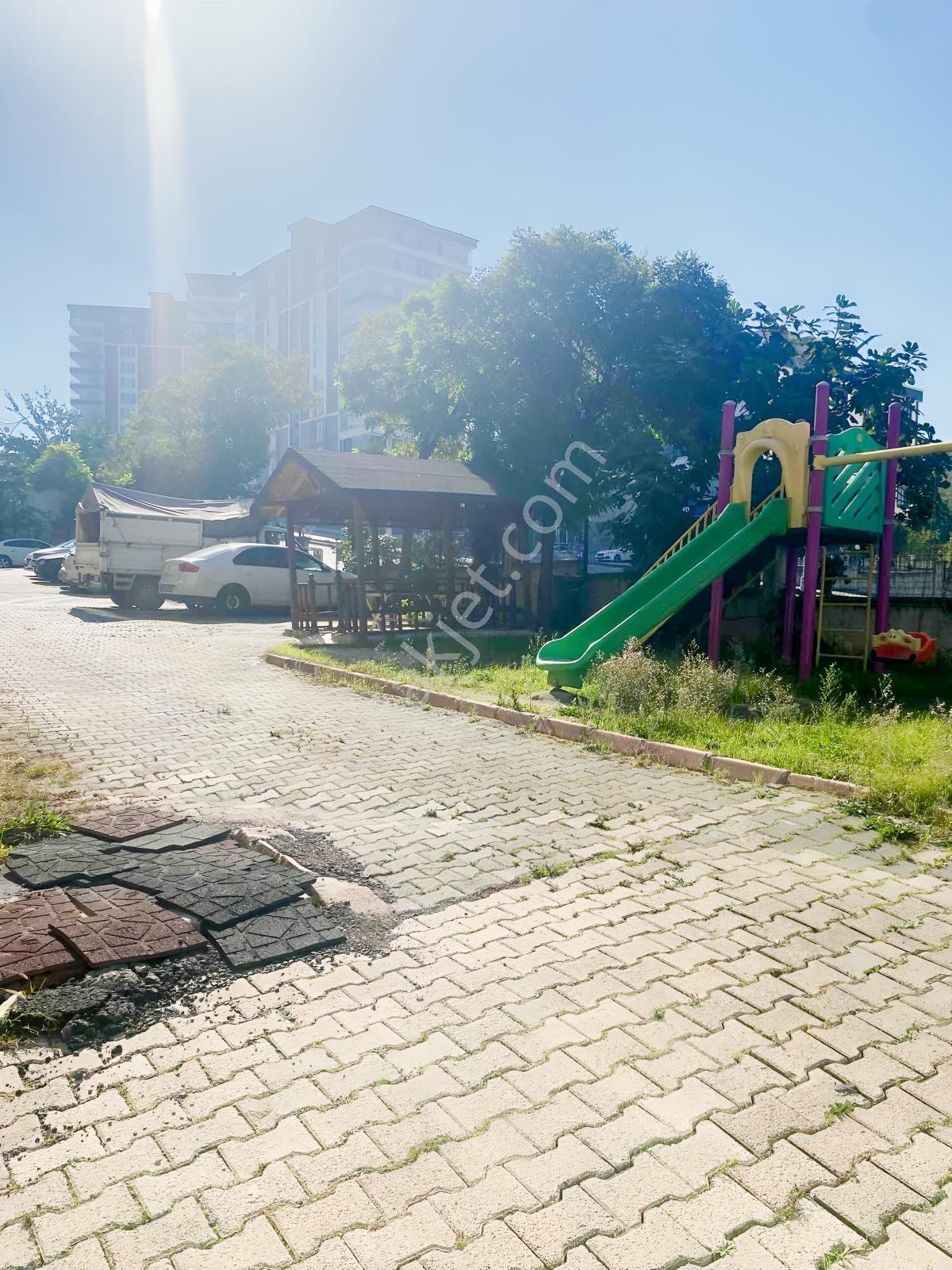 Revizyonplazadan Ömürevler Tranvaya Yürüme Mesafesinde 2+1 Daire — fotoğraf 33