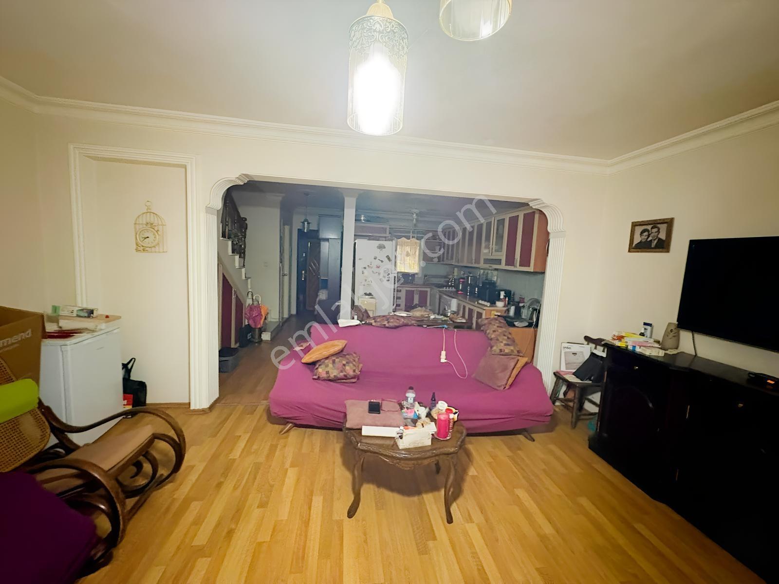 Fethiye Foça'da Arsa Fiyatına Bahçeli 4+1 Tripleks Villa — fotoğraf 3