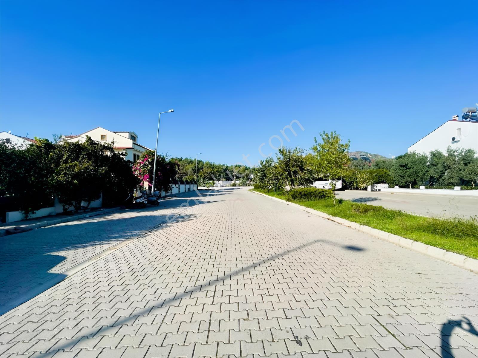 Fethiye Foça'da Arsa Fiyatına Bahçeli 4+1 Tripleks Villa — fotoğraf 10