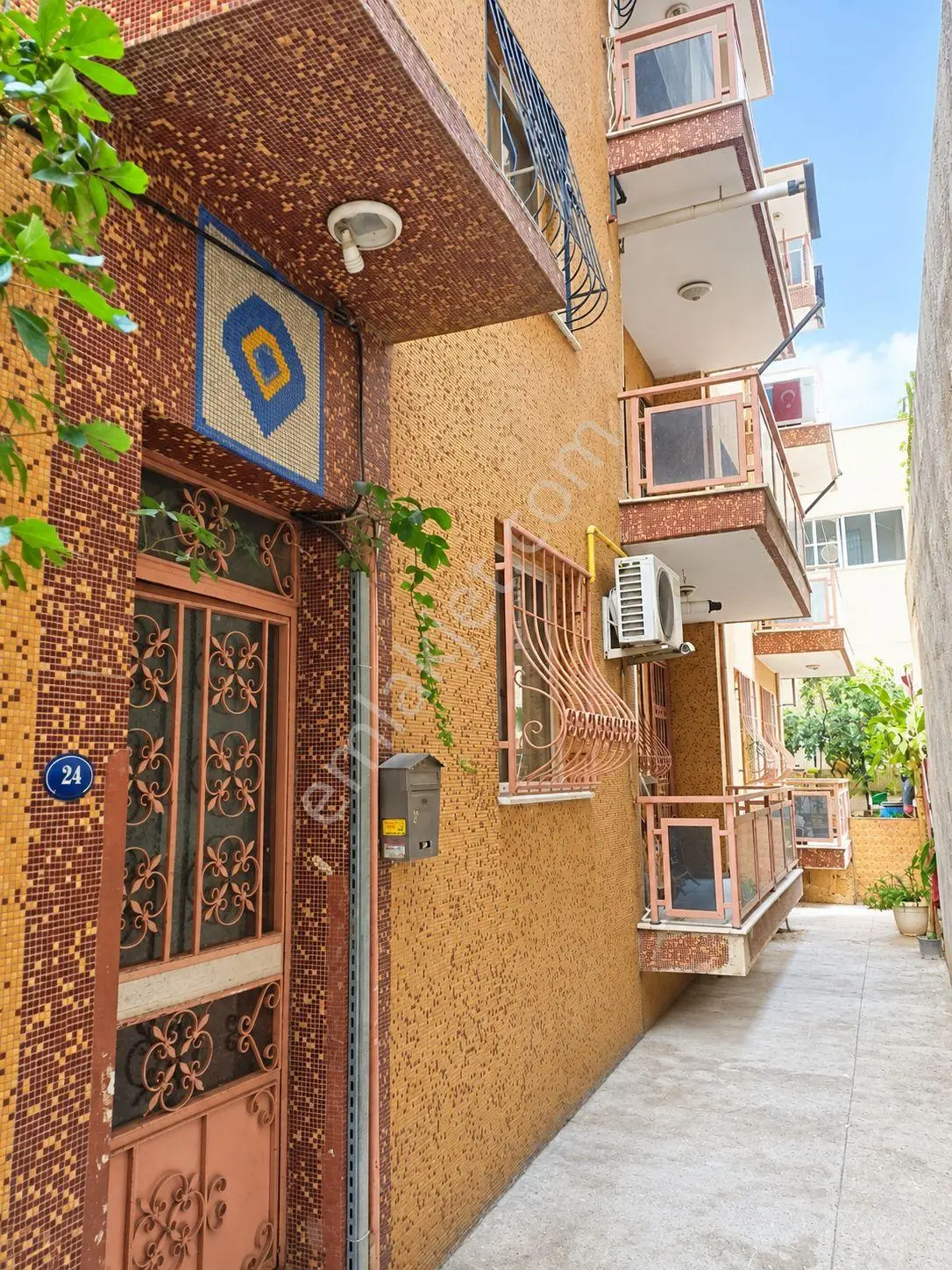Çocuklu Ve Evcil Hayvanlı Ailelere Özel, Apartman Dairesinde Müstakil Bahçeli Yüksek Giriş — fotoğraf 3