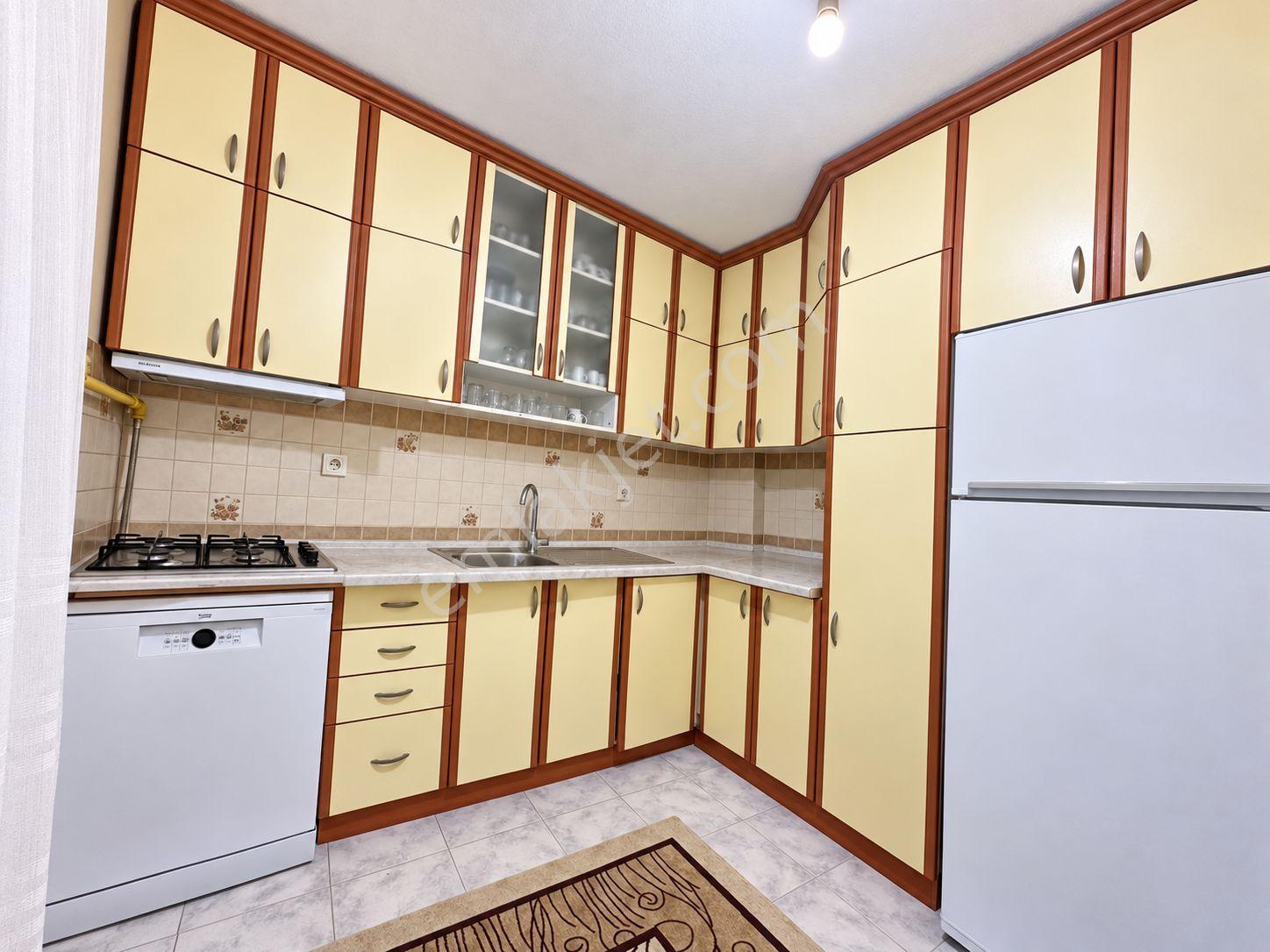 Çocuklu Ve Evcil Hayvanlı Ailelere Özel, Apartman Dairesinde Müstakil Bahçeli Yüksek Giriş — fotoğraf 11
