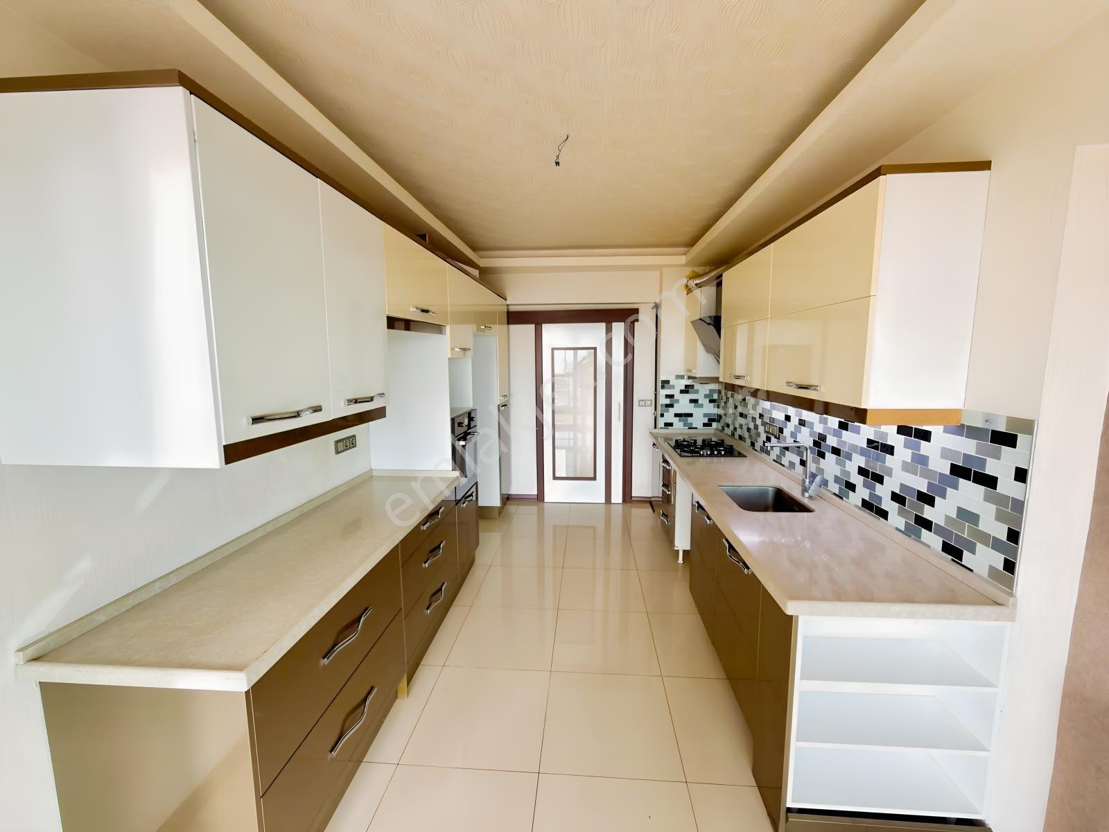 Ovacık Yakını Krediye Eminevime Uygun Geniş 4+1 Satılık Daire — fotoğraf 3