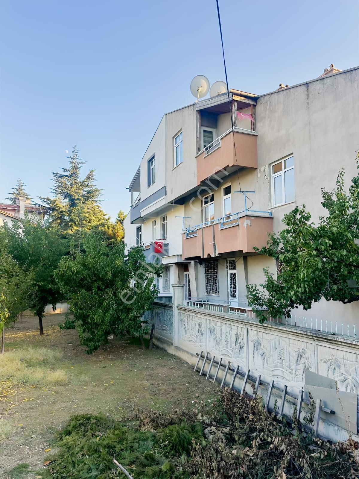 Mehmet Akkuştan Alavardı Mah.Satılık 2+1 Daire