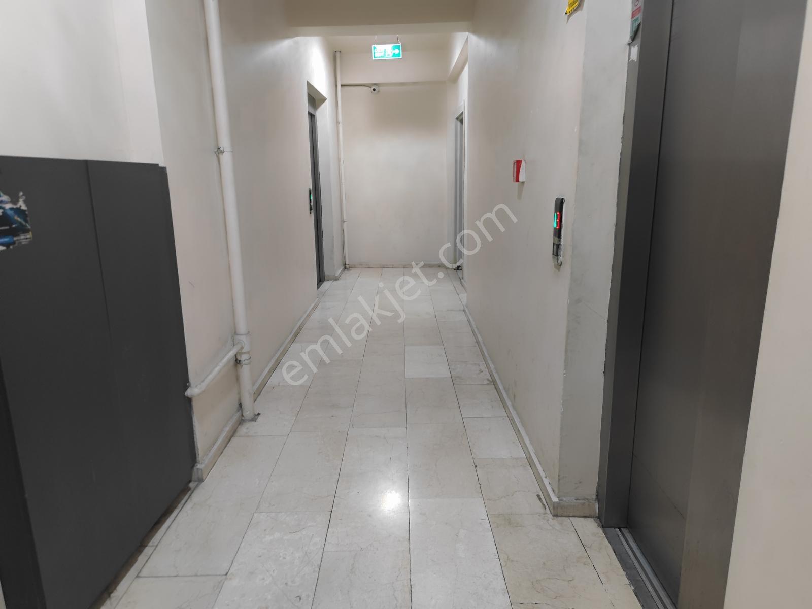 Site İçerisinde Merkezde 2+1 — fotoğraf 23