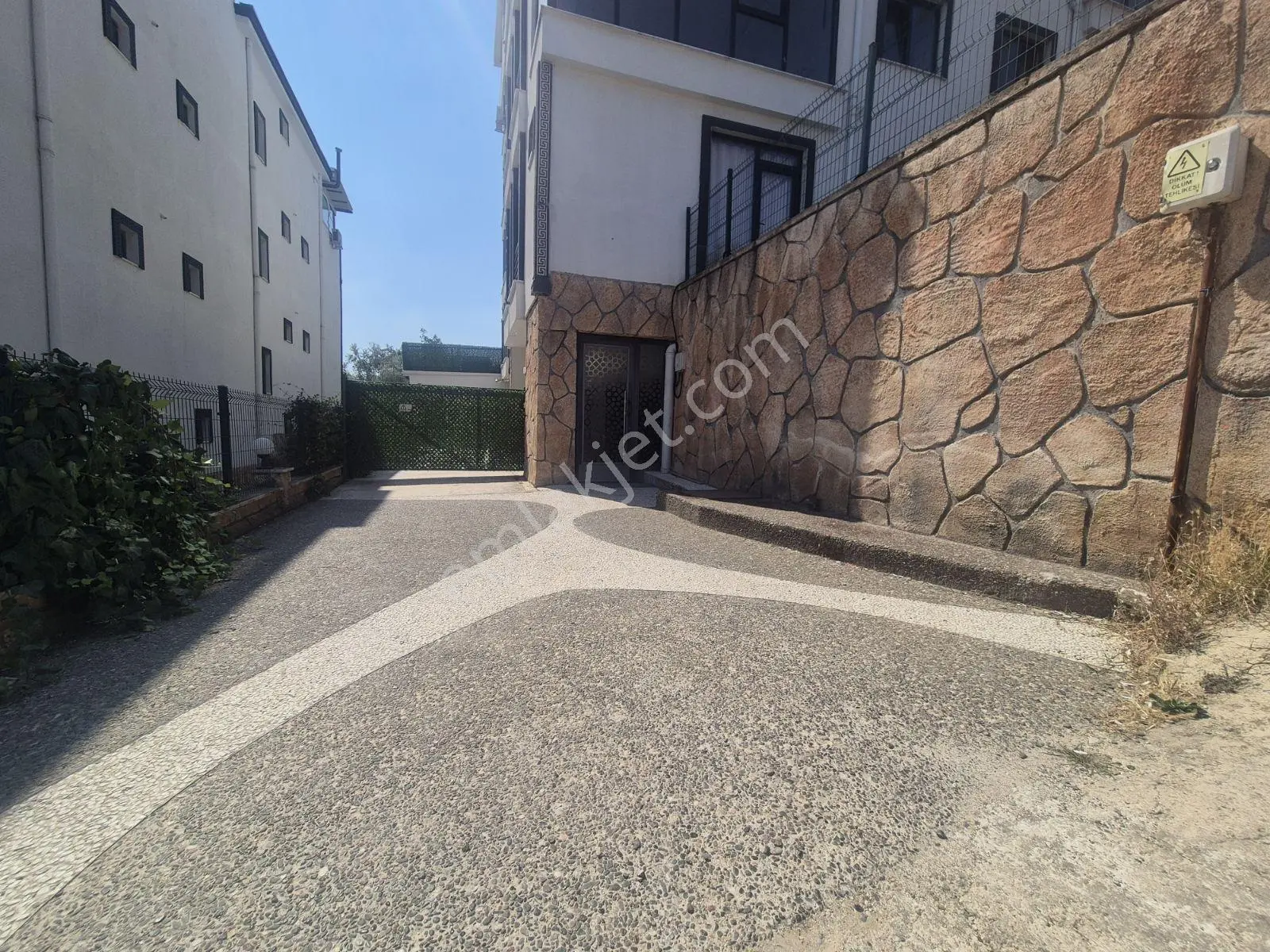 Limax'tan Santral Yolunda Havuzlu Otoparklı Lüx Ara Kat Daire — fotoğraf 26