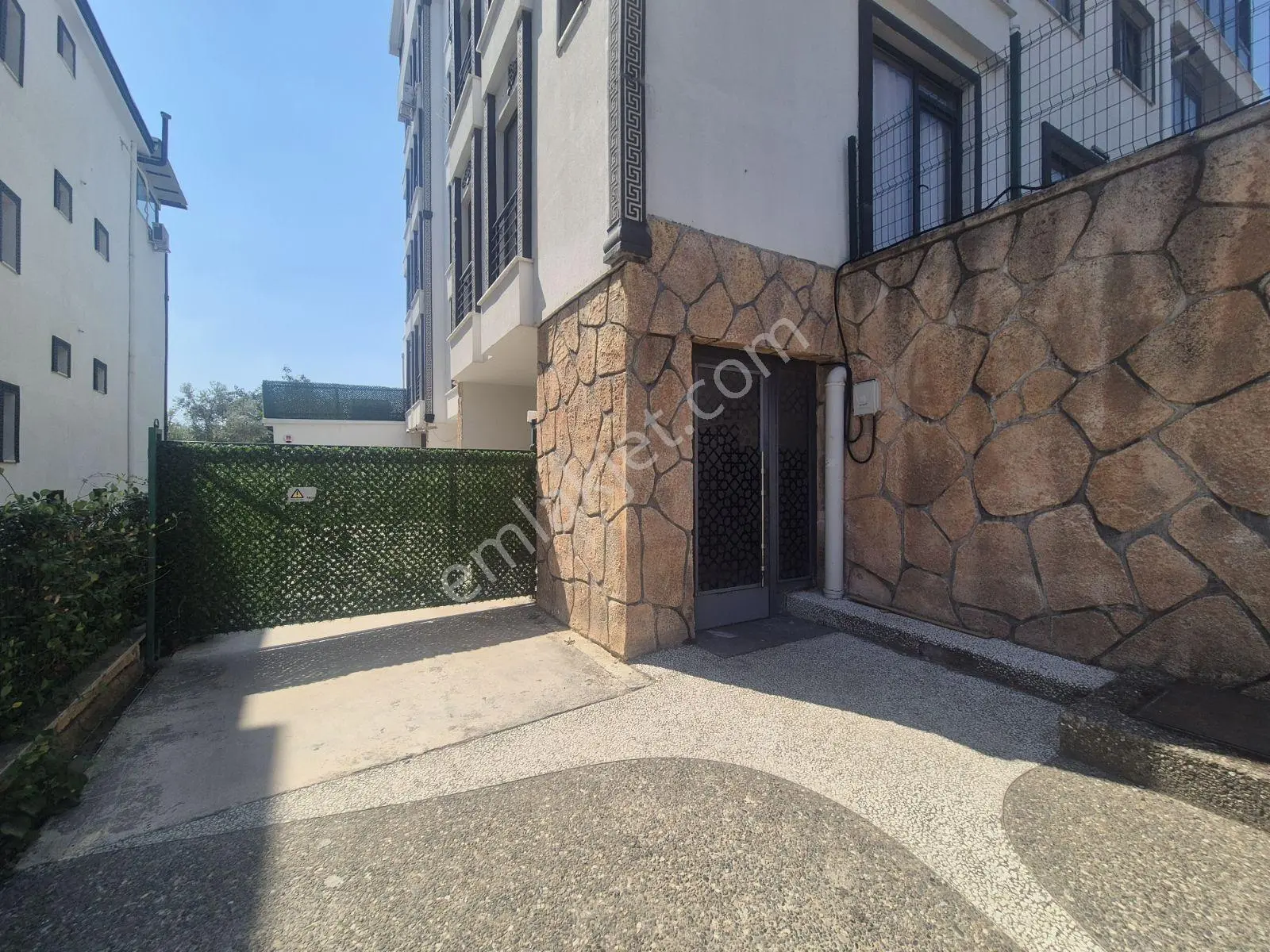 Limax'tan Santral Yolunda Havuzlu Otoparklı Lüx Ara Kat Daire — fotoğraf 27