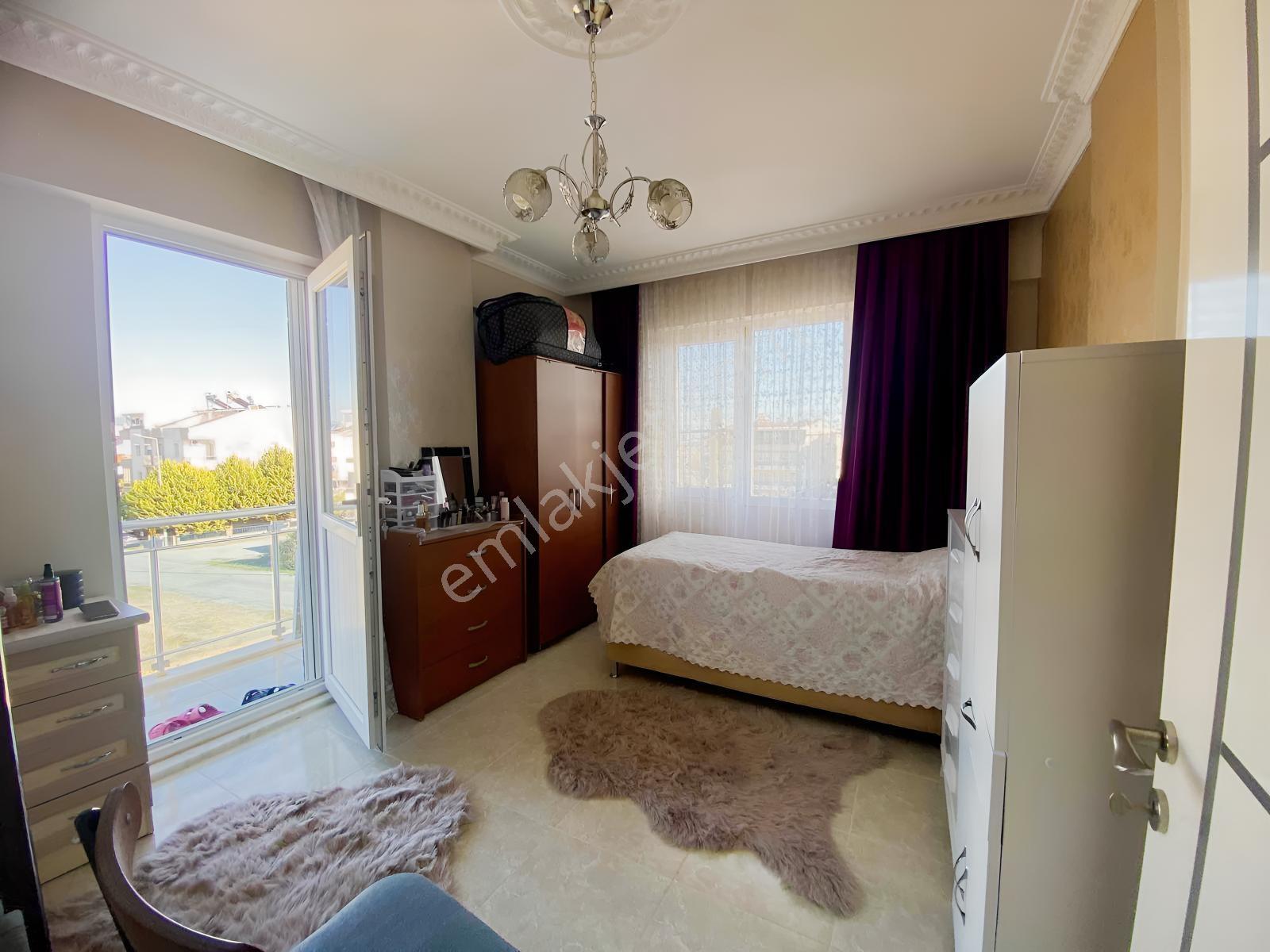 Didim Efelerde Köşe Konumlu, Manzaralı Ve Çift Balkonlu 2+1 — fotoğraf 21