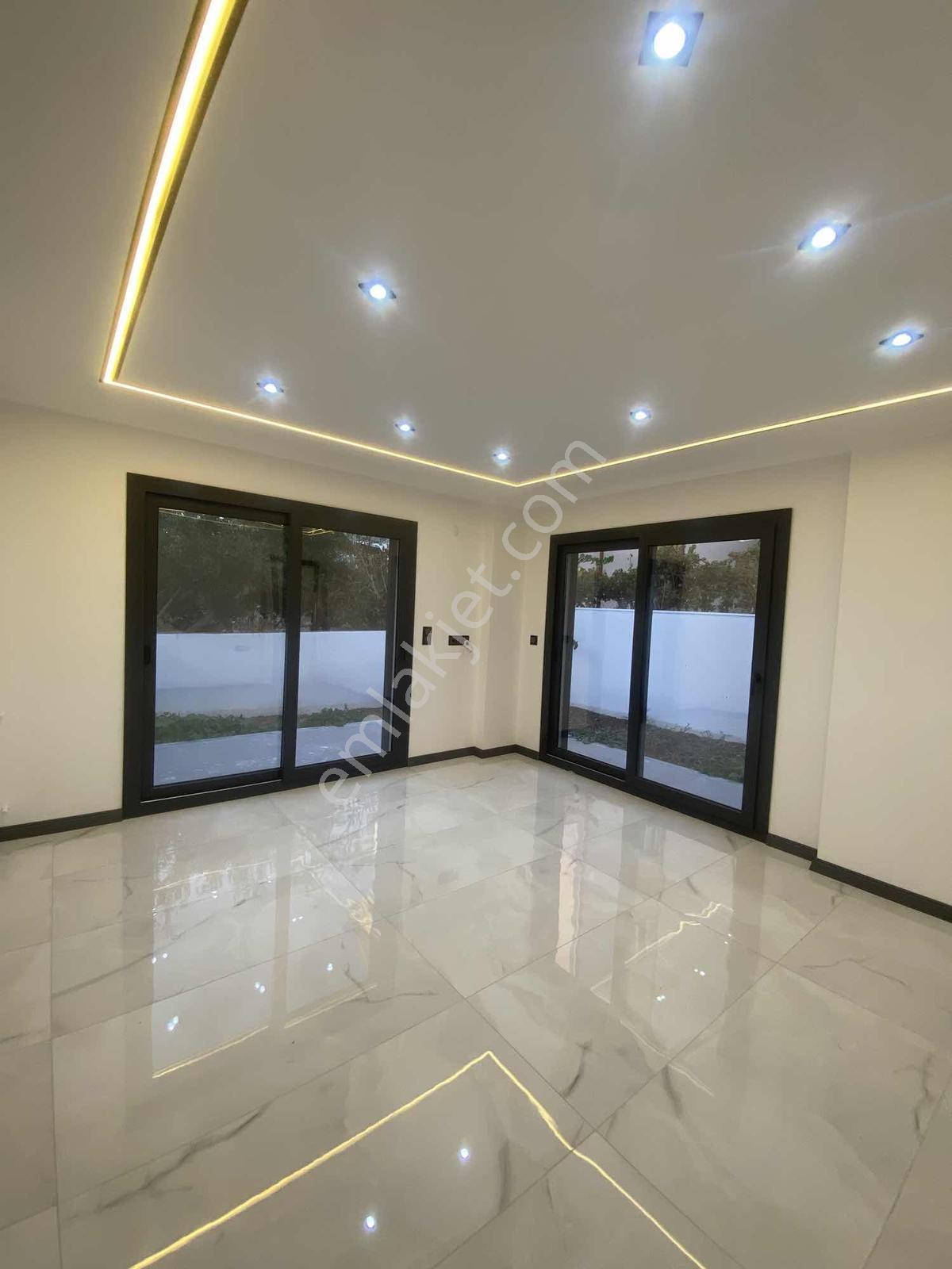 6+1 Ayrı Mutfak Havuzlu Villa — fotoğraf 15