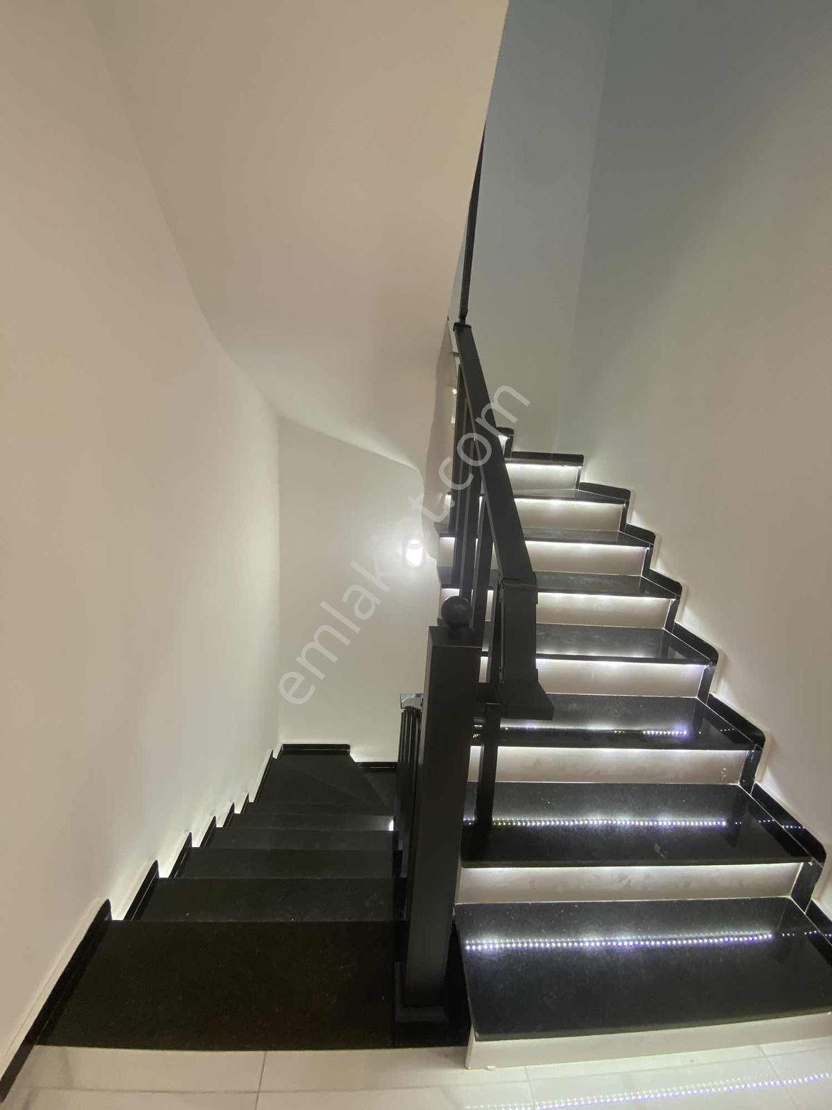 6+1 Ayrı Mutfak Havuzlu Villa — fotoğraf 27