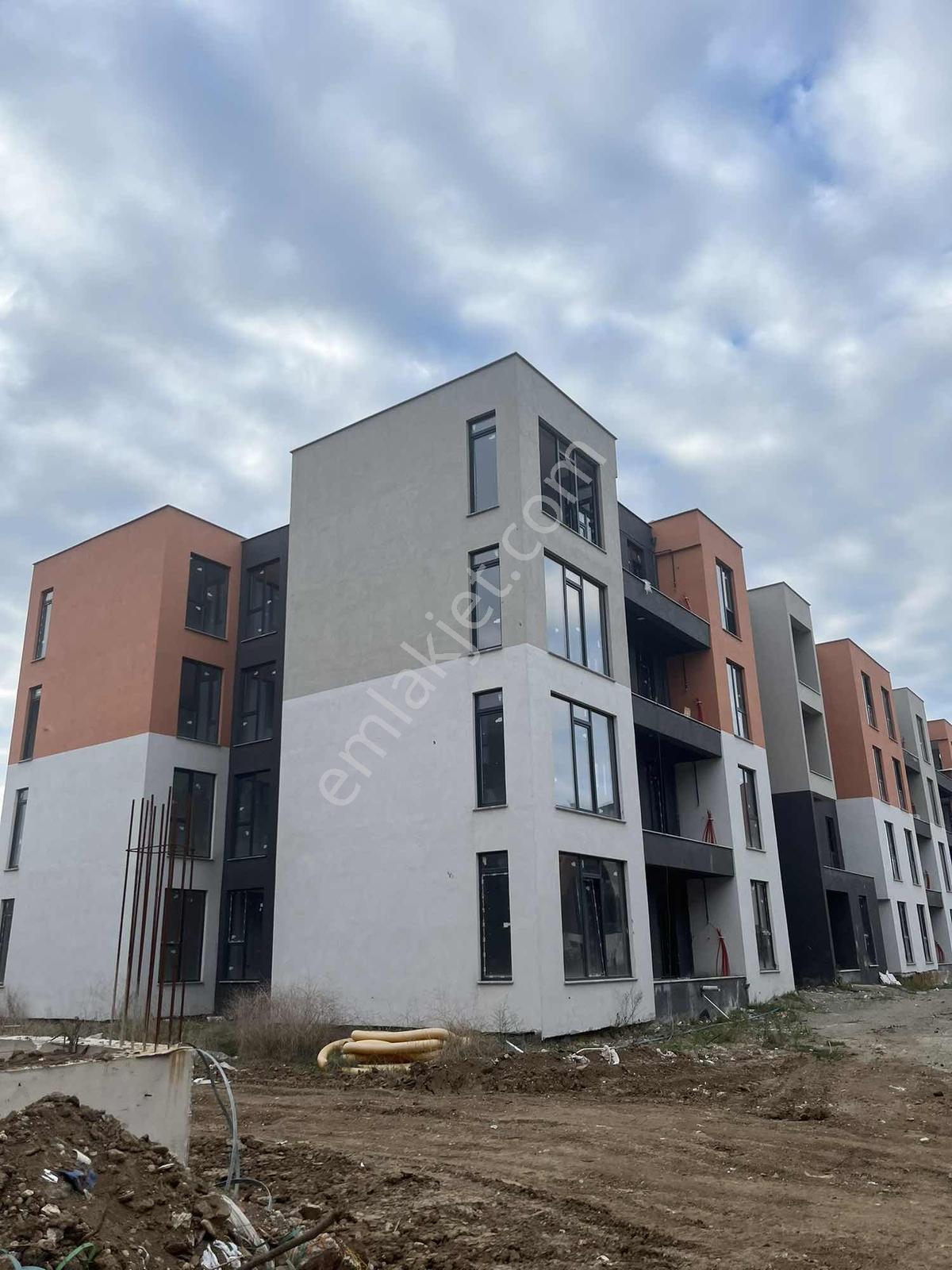 Fırsat!!! Çavuşlar Mh Satılık 2+1 Daire — fotoğraf 2