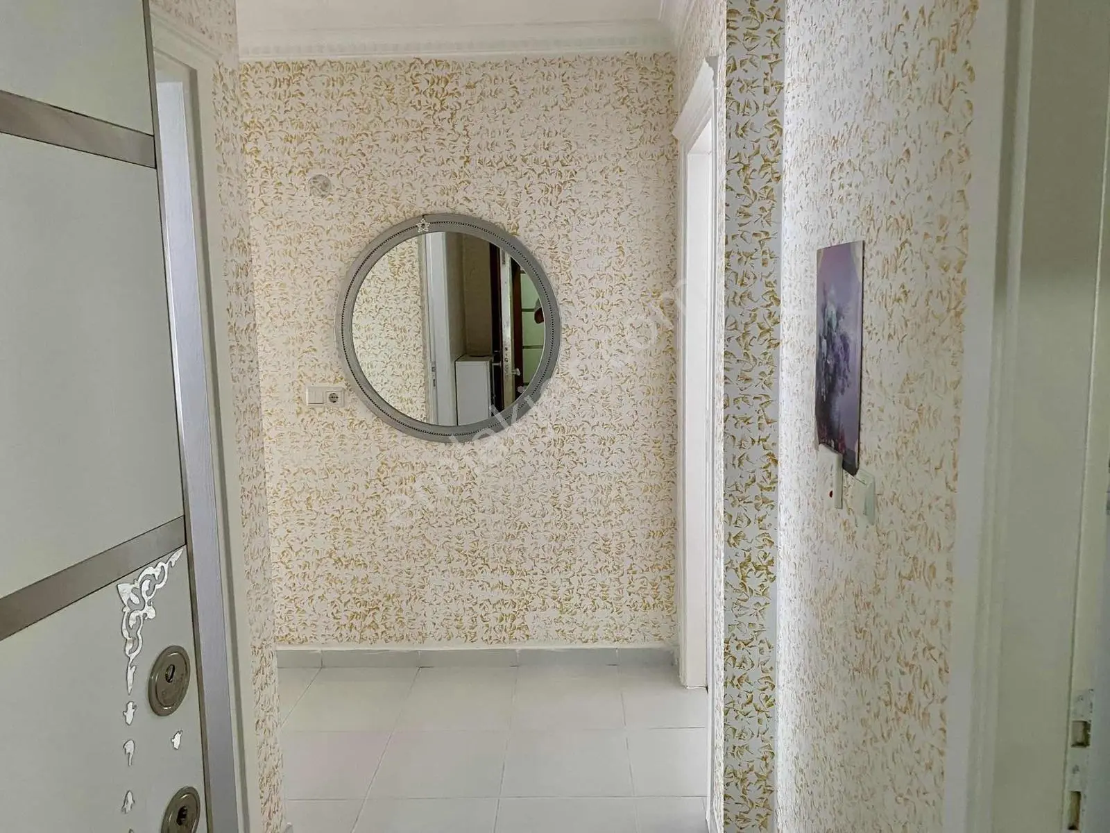 Cadde Üzerinde Çift Balkonlu Satılık 2+1 Geniş Arakat Daire — fotoğraf 40