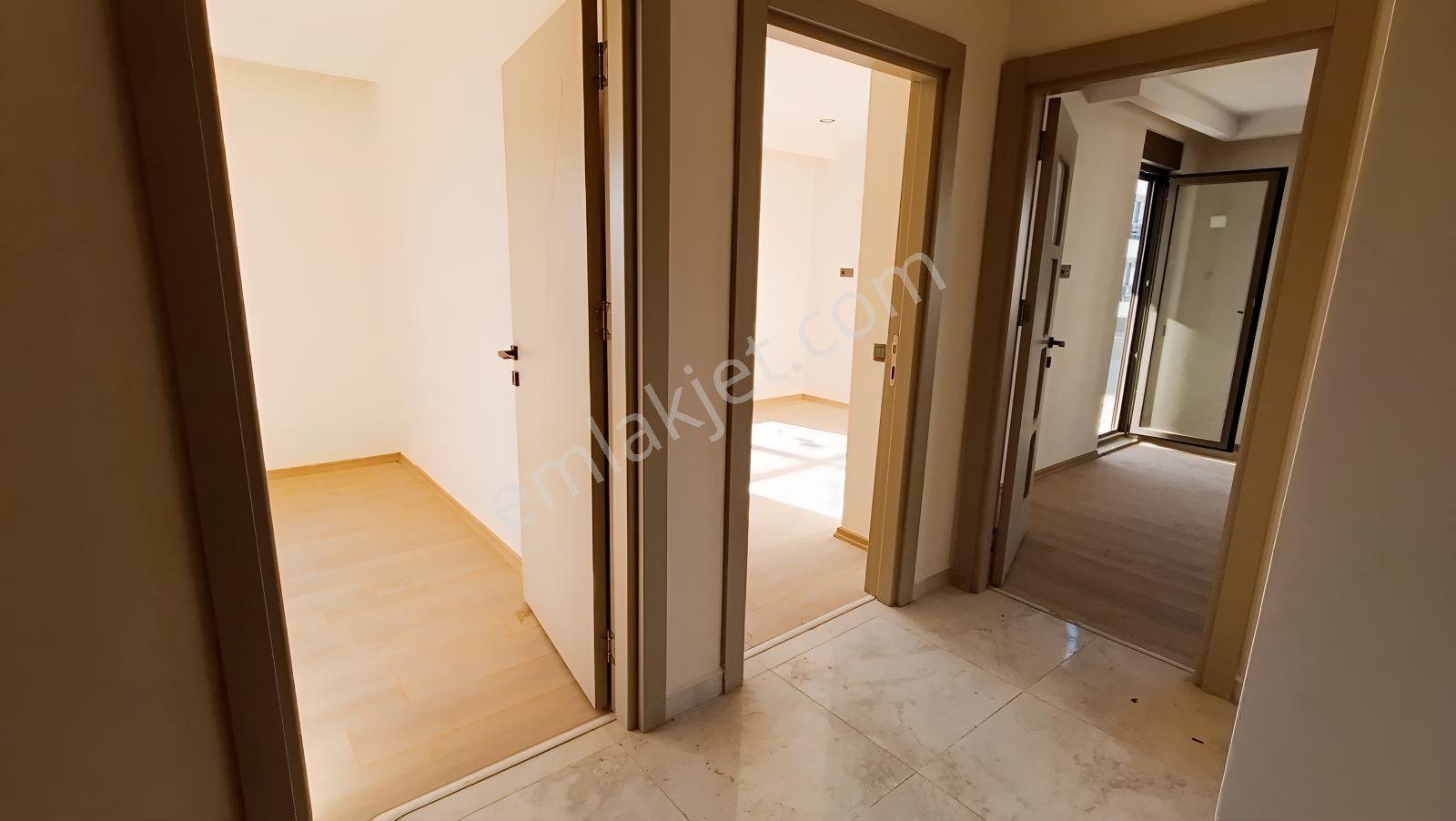 Döşemealtı Yığmalarda 2+1 Havuzlu Sitede — fotoğraf 21