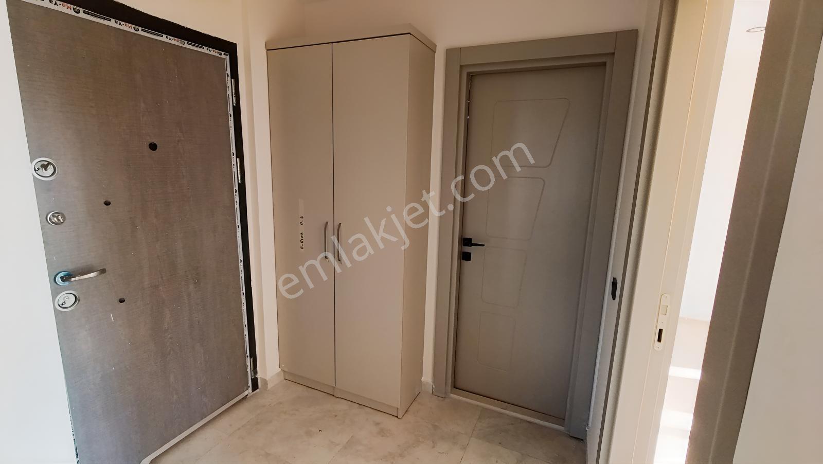 Döşemealtı Yığmalarda 2+1 Havuzlu Sitede — fotoğraf 24