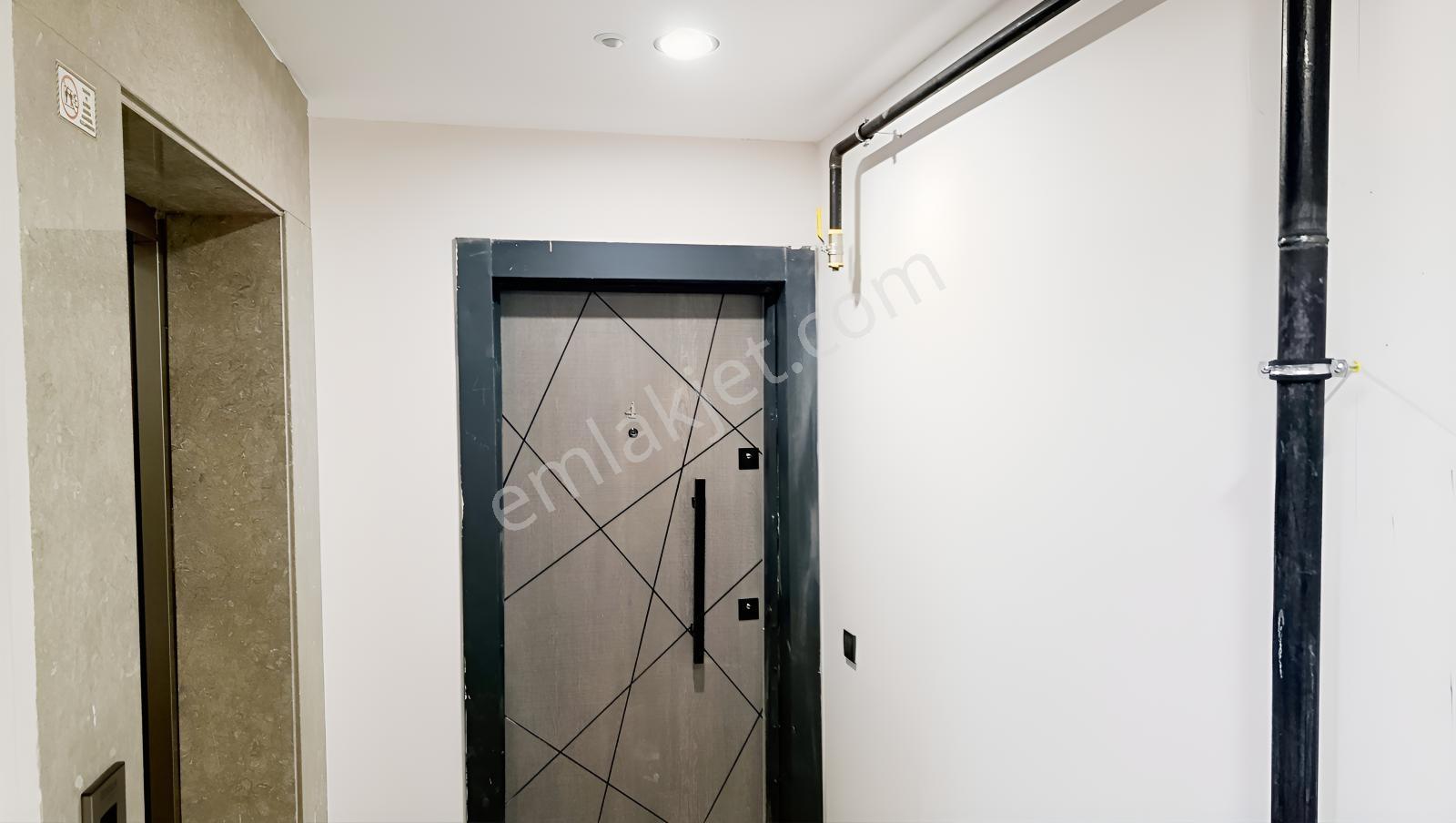 Döşemealtı Yığmalarda 2+1 Havuzlu Sitede — fotoğraf 26
